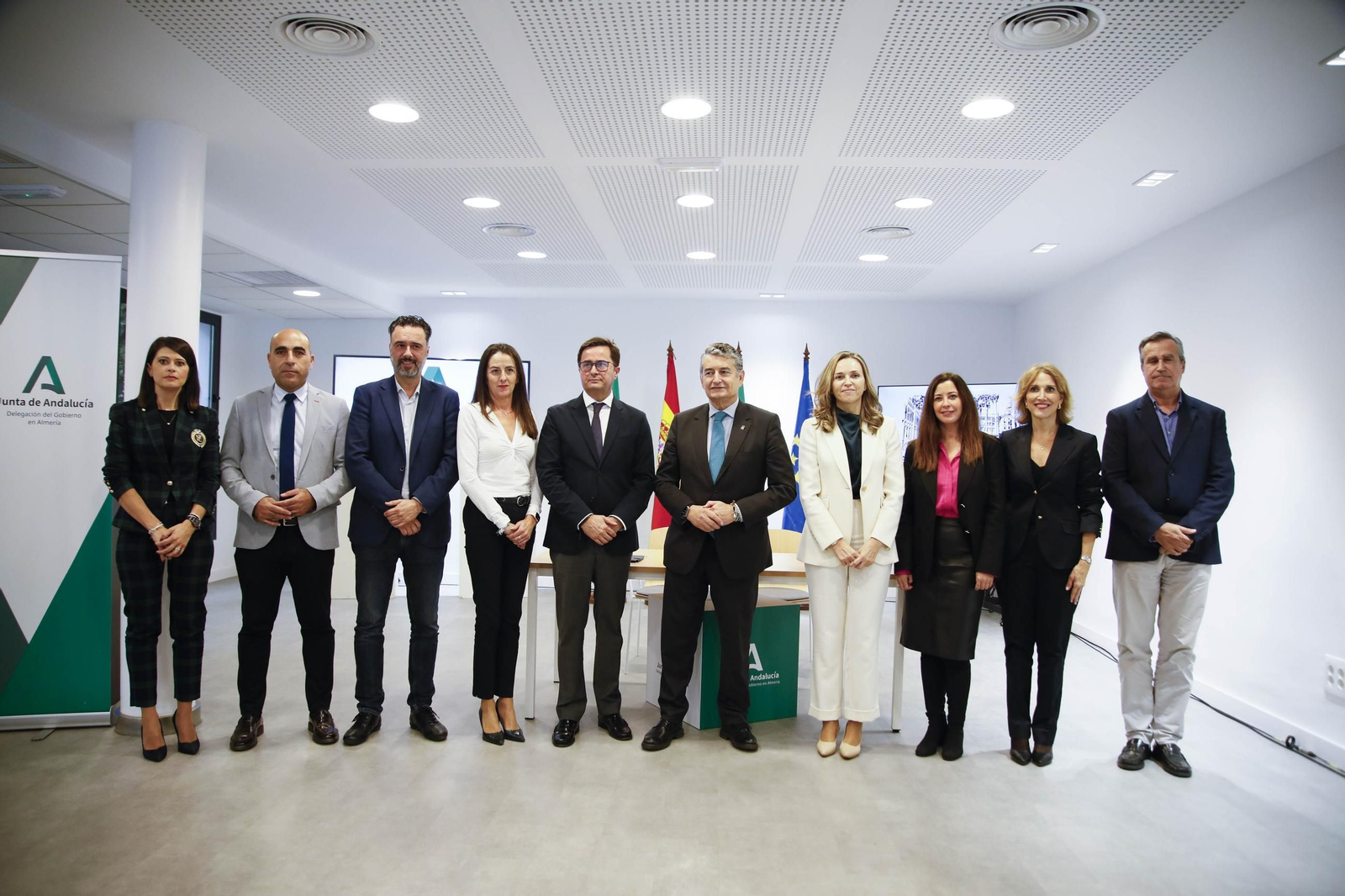 El consejero Antonio Sanz y el alcalde ejidense Francisco Góngora, firman un convenio para la creación de un Centro de Emprendimiento Digital, en imágenes