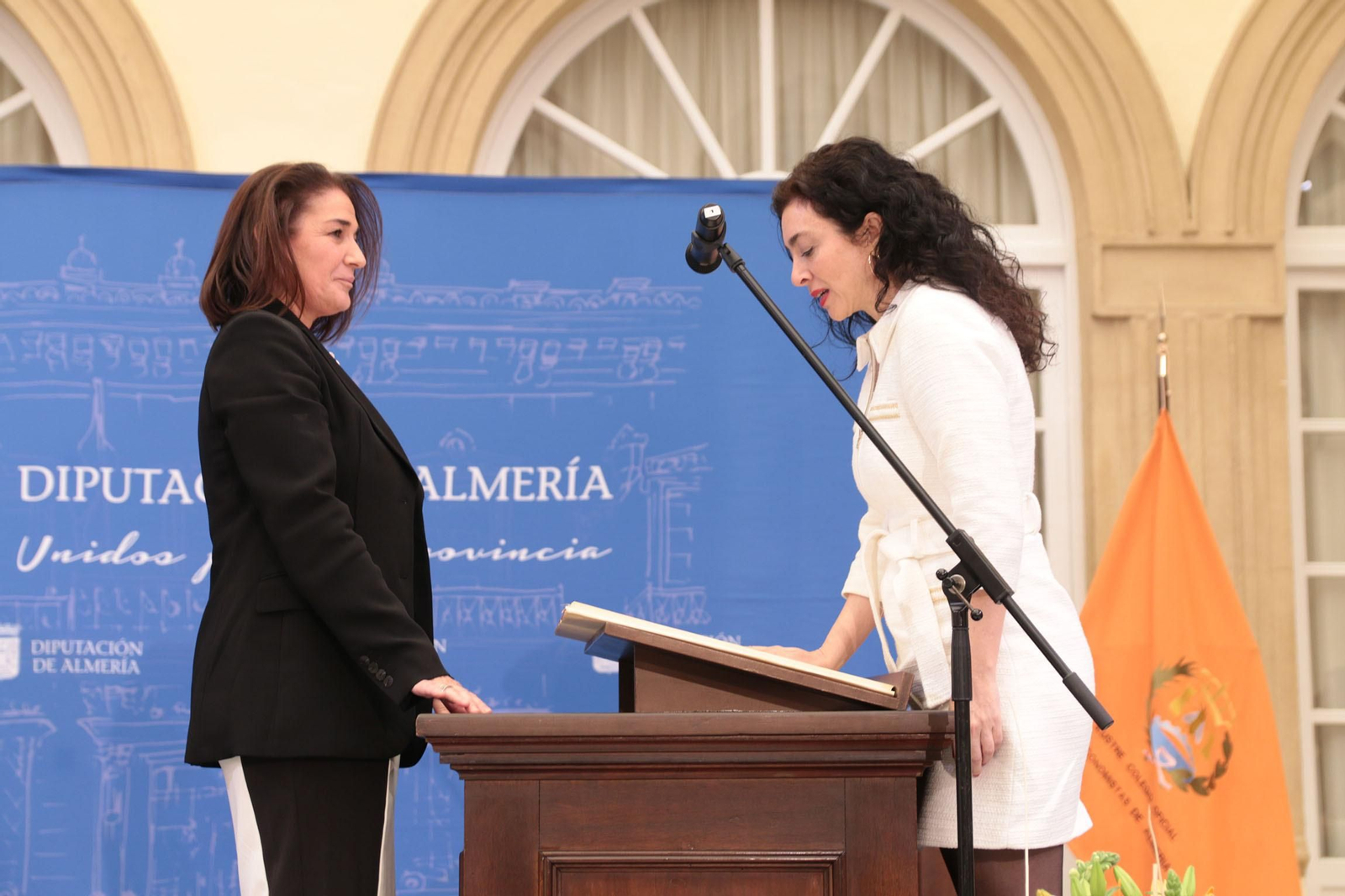 Toma de posesión de la nueva junta de gobierno del Colegio de Economistas