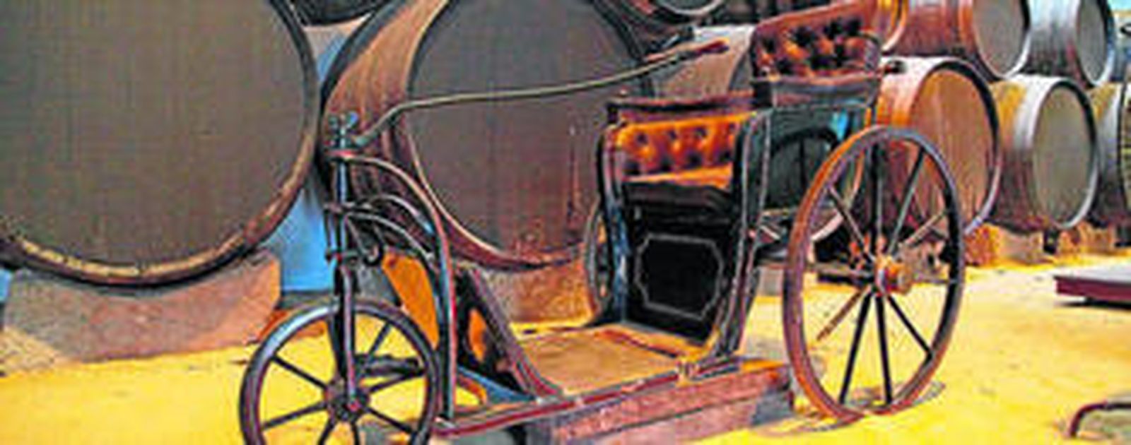 Cubilete de una venencia labrado en plata que fue regalada al fundador en mayo de 1861 por una visita a la bodega.