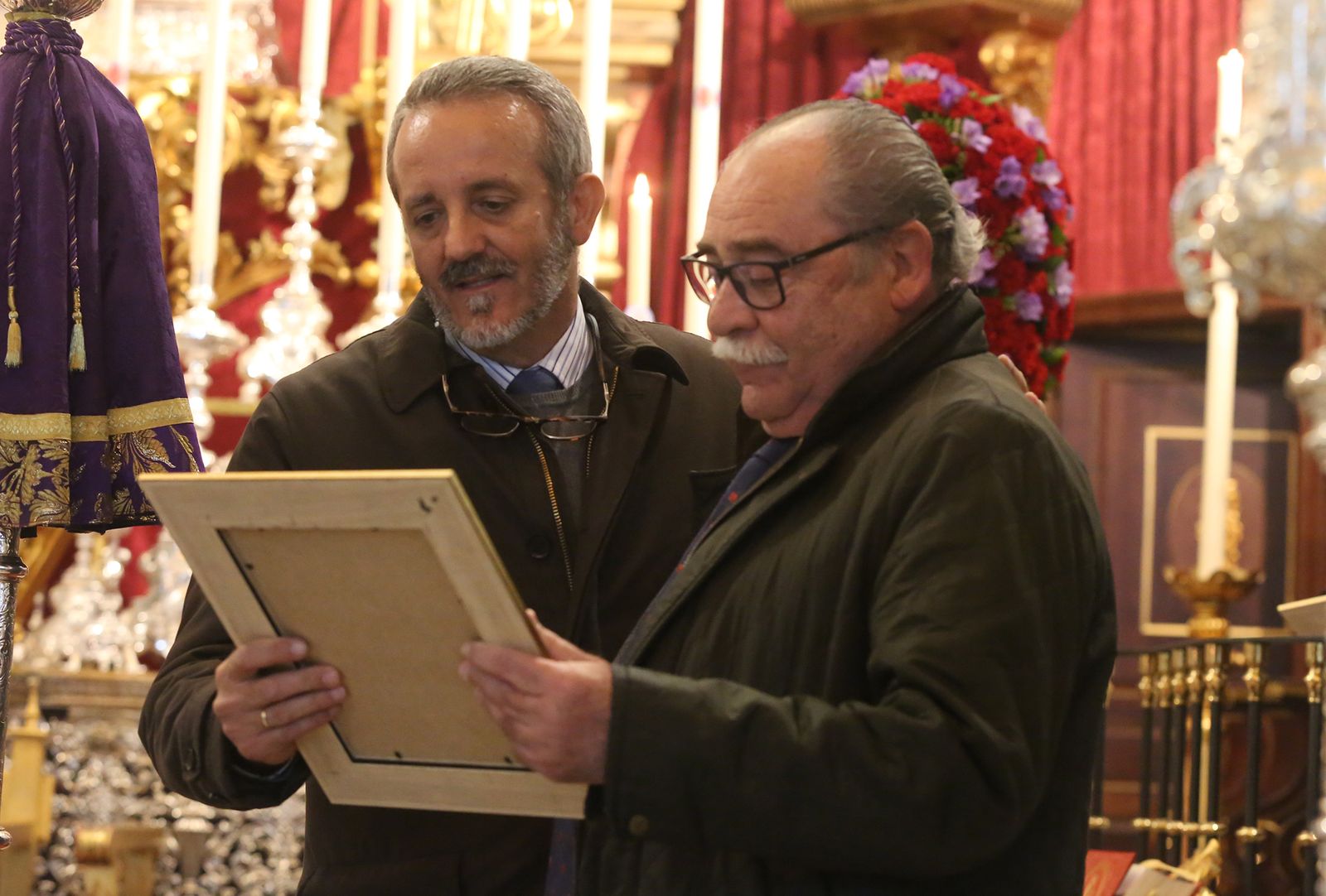 Imagenes de la misa de acción de gracias por el aniversario de la cuadrilla de costaleros