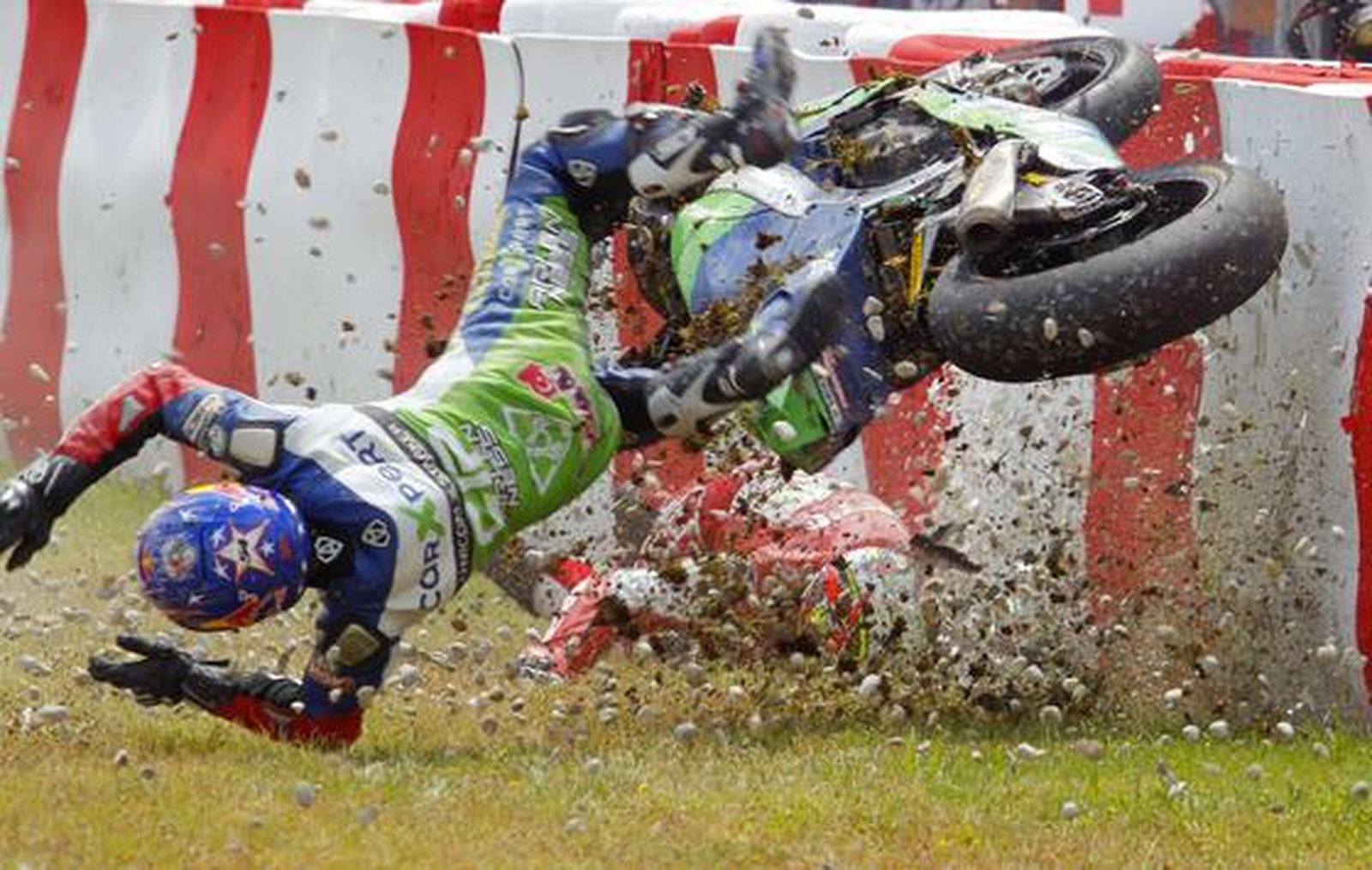 Bradl aumenta su tiranía en Moto2. / Reuters