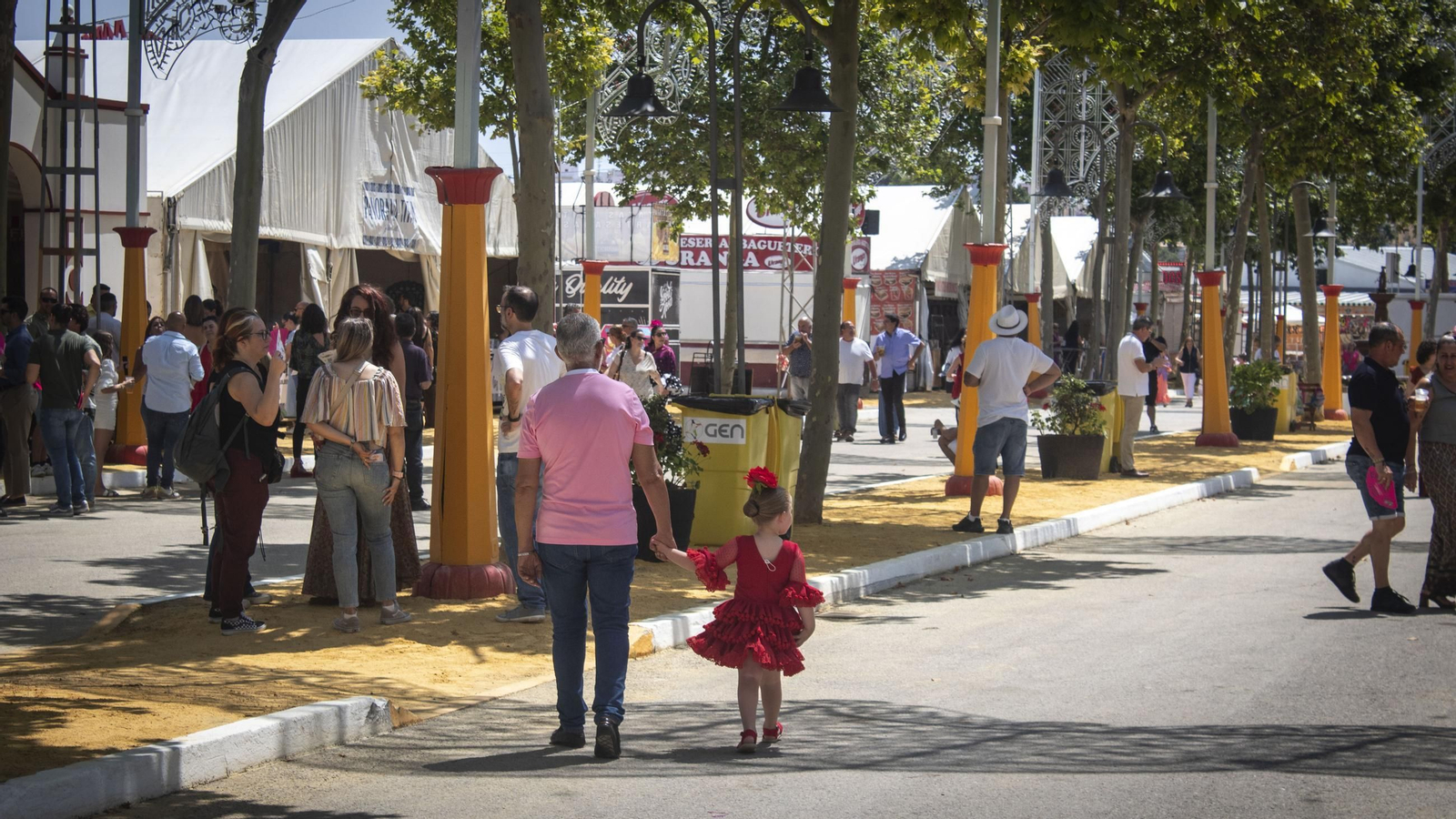 Búscate en las imágenes del viernes en la feria de Puerto Real
