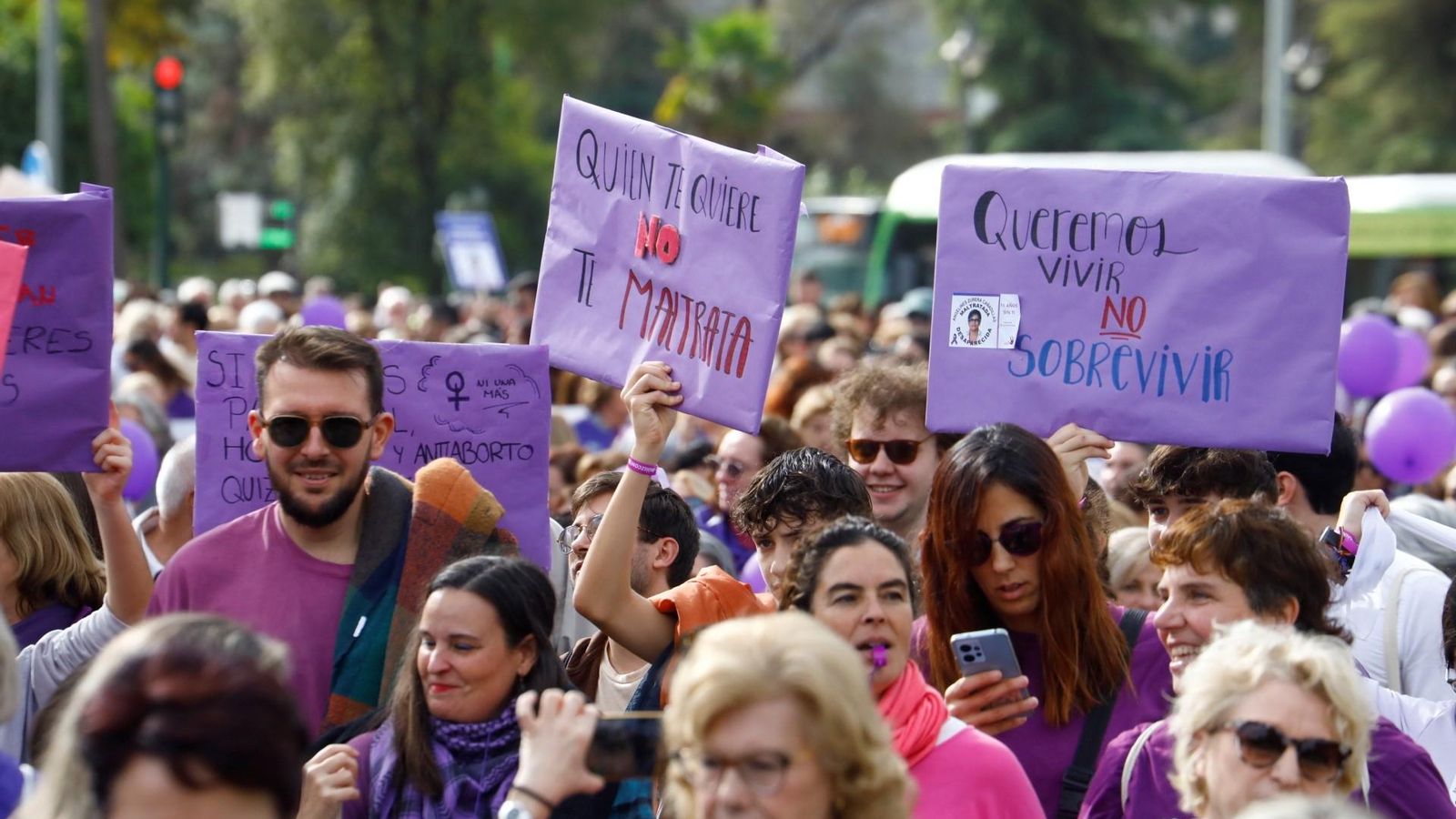 25N | Las imágenes de la manifestación contra la violencia a la mujer en Córdoba 25N | Las imágenes de la manifestación contra la violencia a la mujer en Córdoba