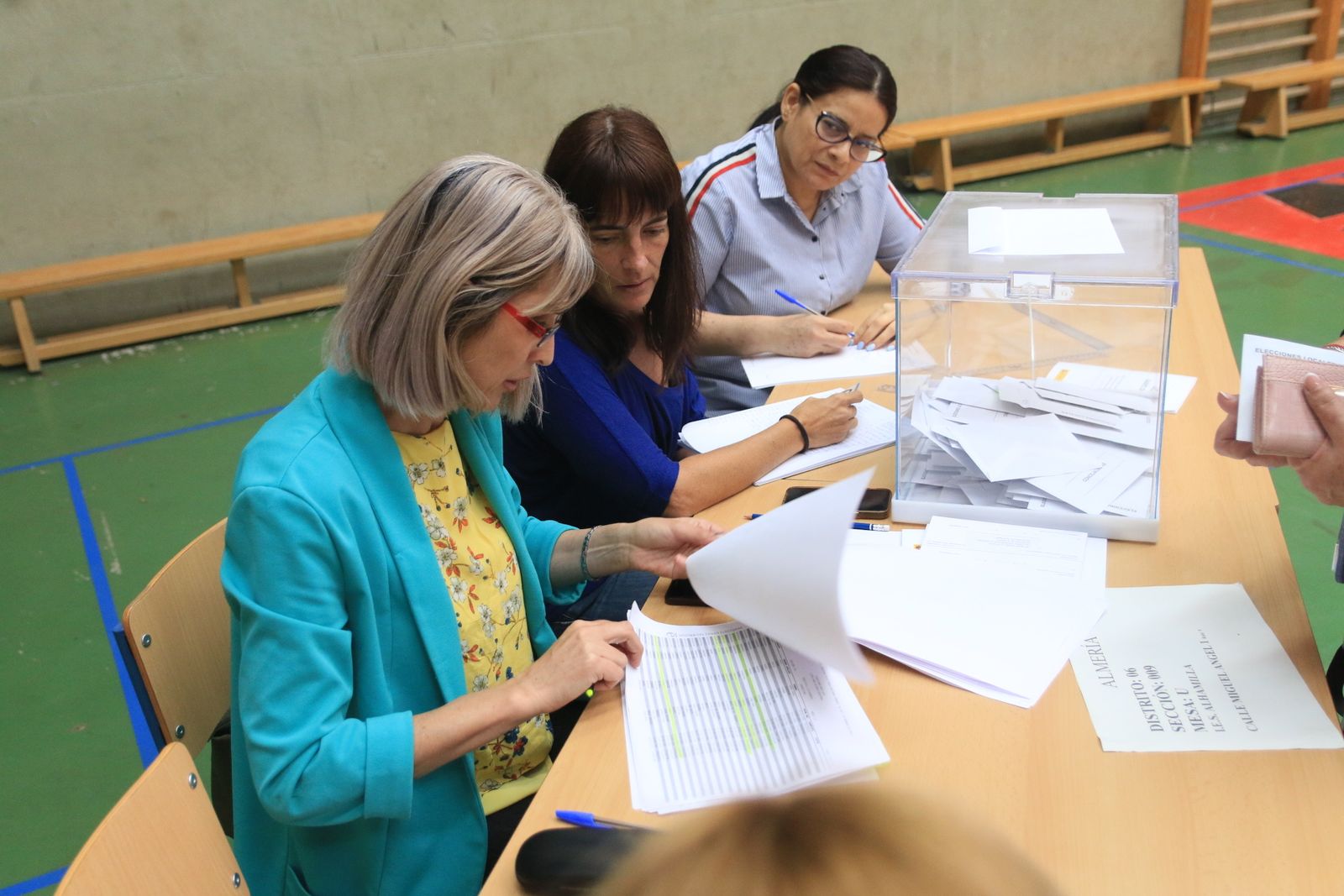 Imágenes de las votaciones en las Elecciones Municipales 2023, en Almería capital