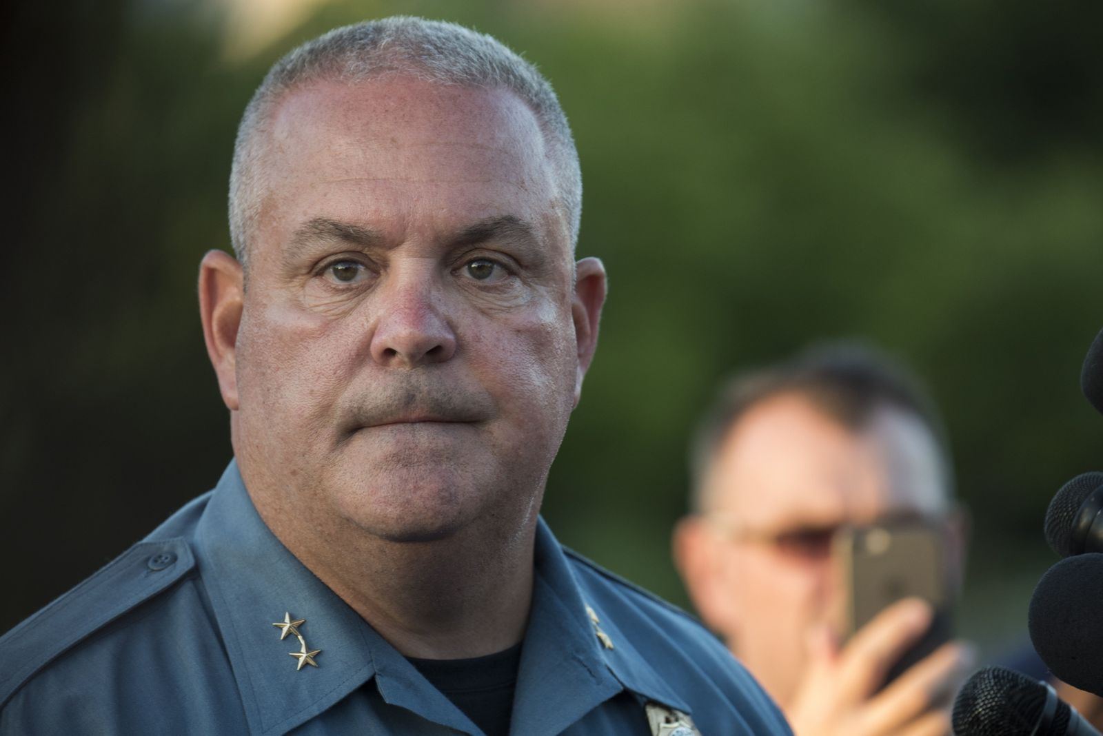 Las imágenes del tiroteo en un periódico de Maryland