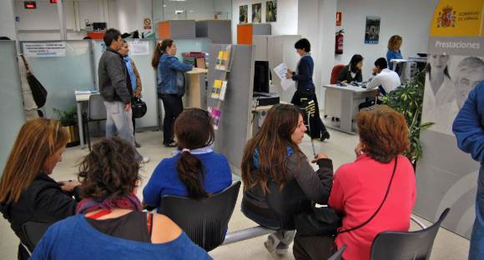 Febrero saca del paro a 588 personas en la provincia