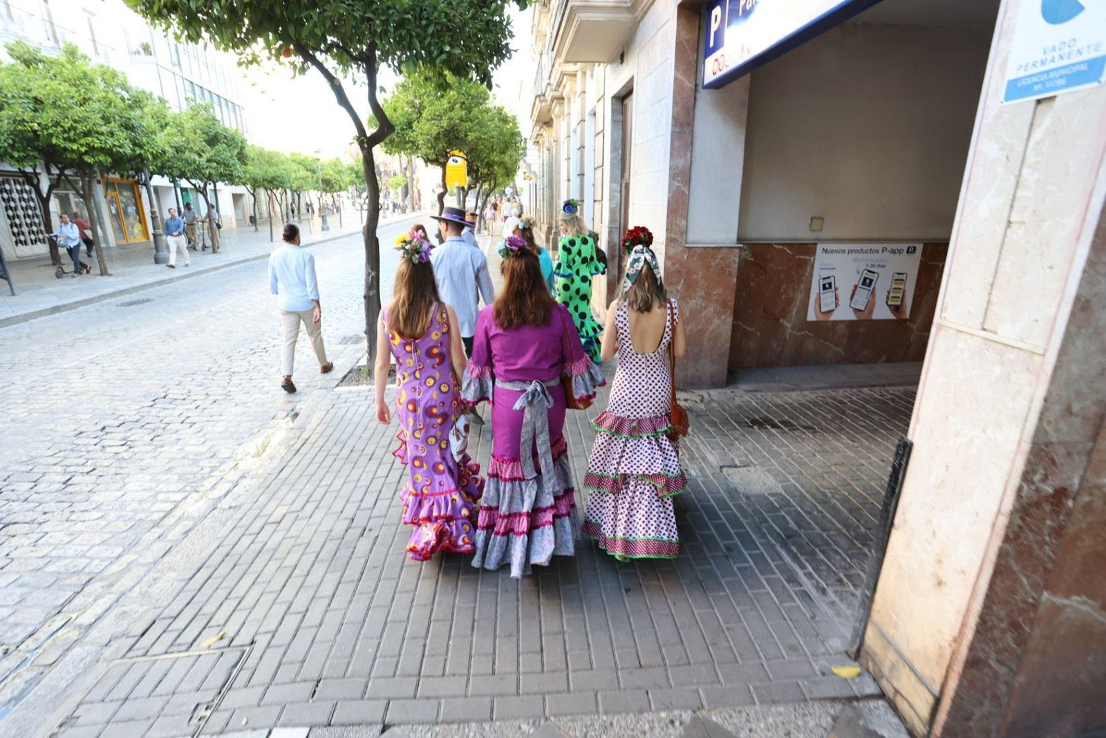 La salida de la Hermandad del Rocío de Jerez, en imágenes