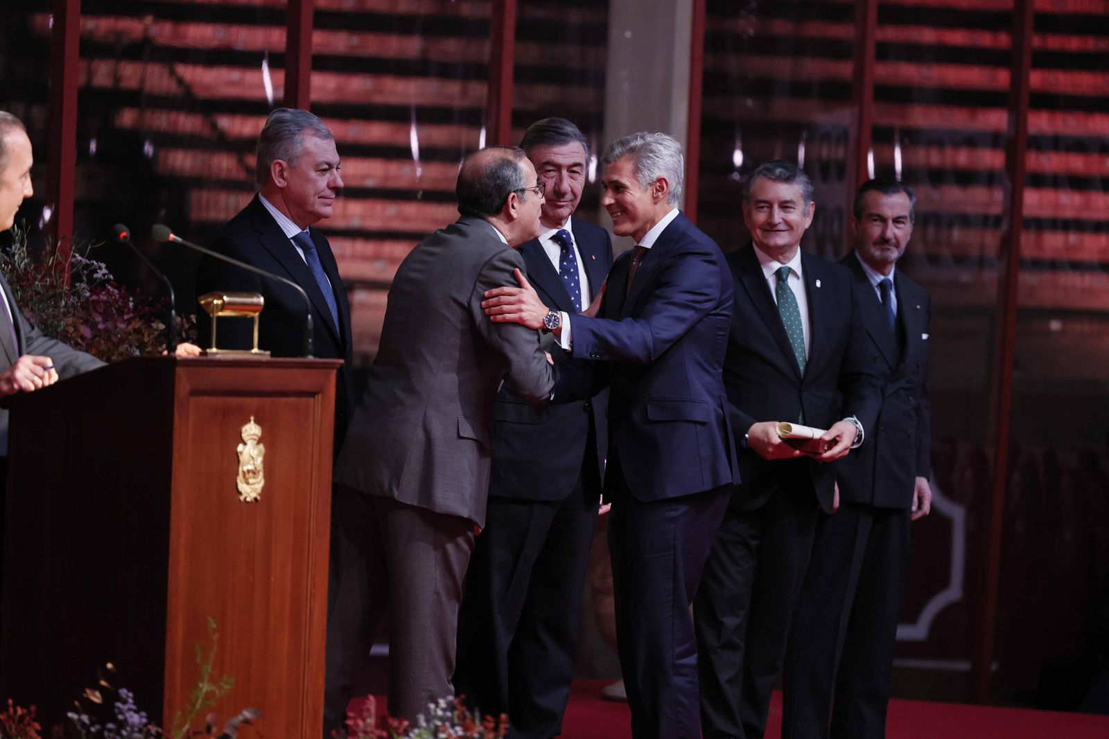 La Entrega de los premios taurinos y universitarios de la Real Maestranza en imágenes