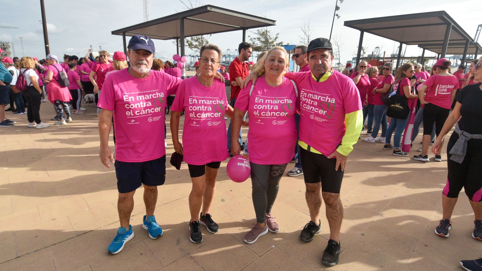 Las fotos de la Marcha contra el cáncer de mama en Algeciras