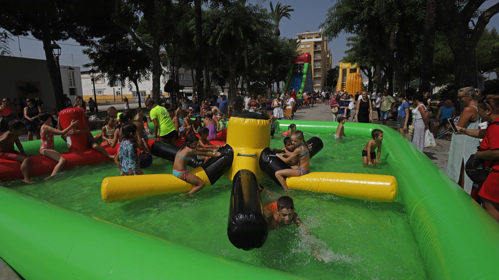 Fotos de la Fiesta del Agua en San Roque