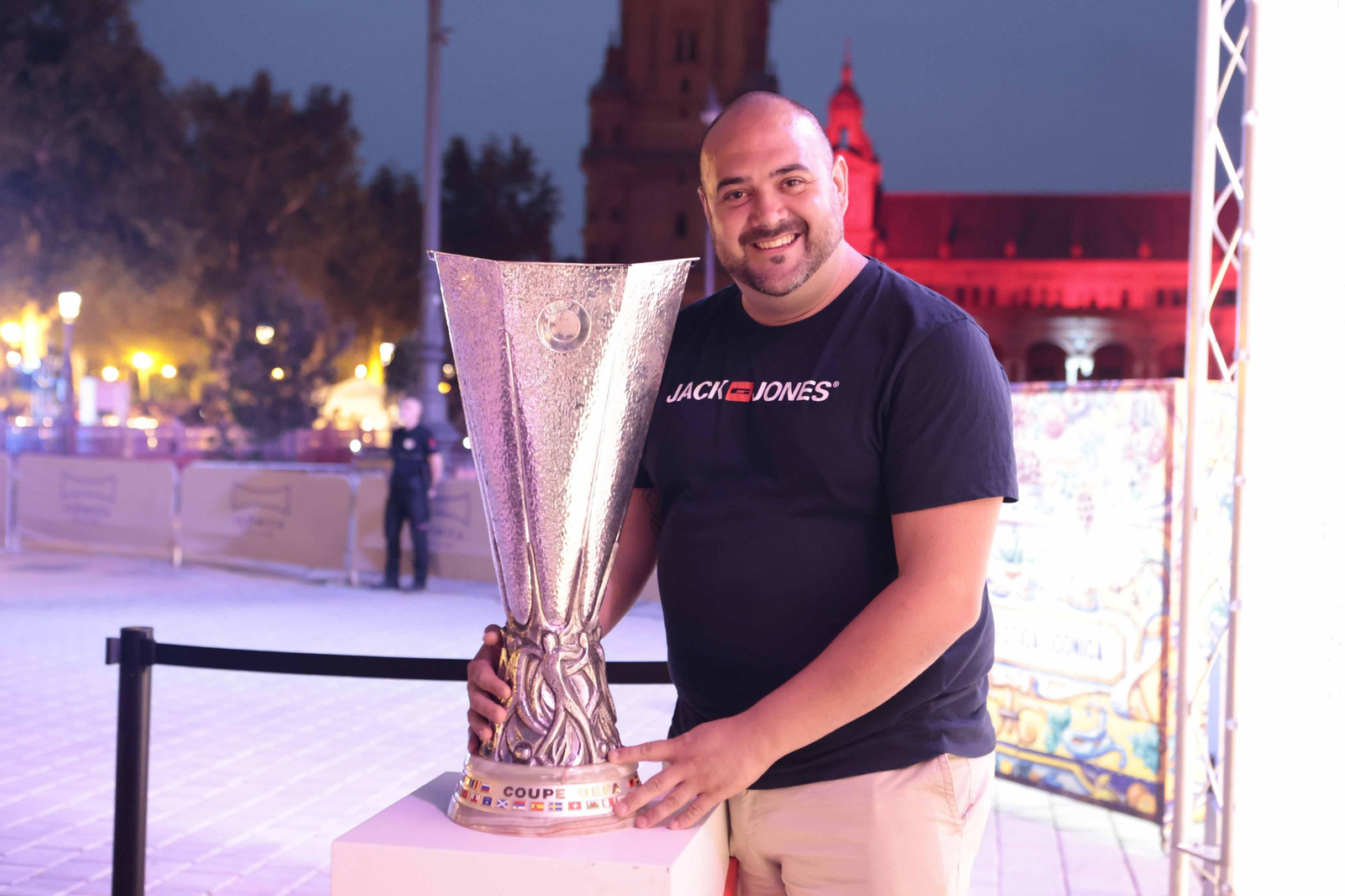 Búscate en las fotos del acto Fieles de Nervión