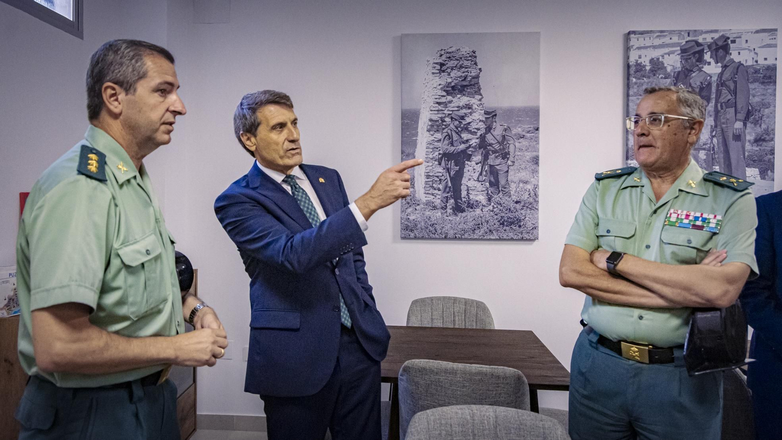 Las imágenes de la inauguración Casa del Veterano de la Guardia Civil en Cádiz