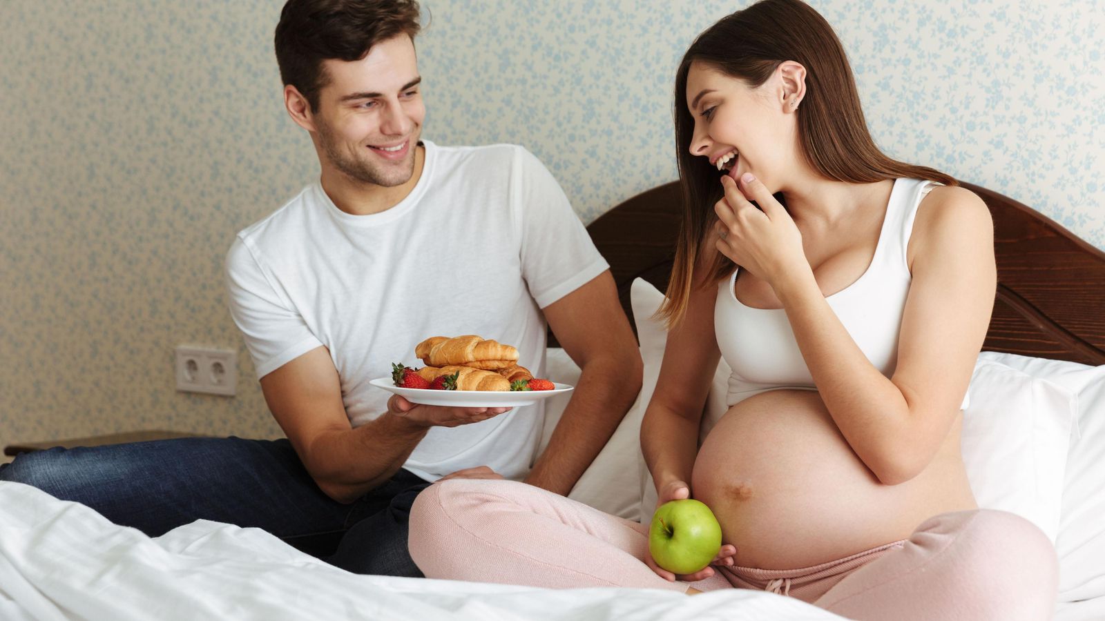 Las embarazadas deben comer por dos