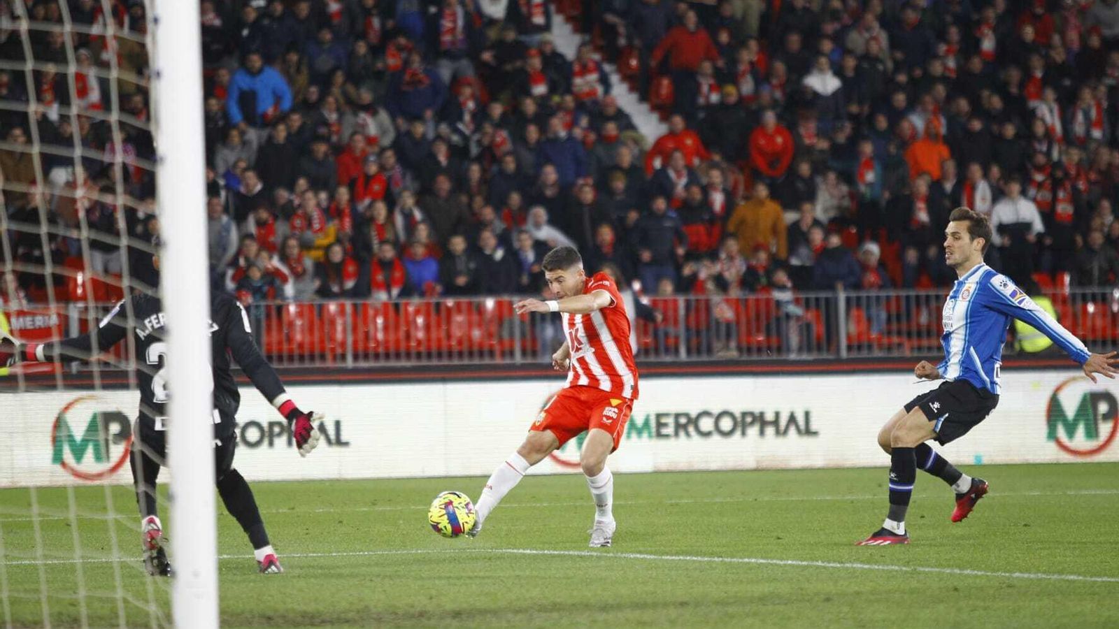 Portillo hacía el 3-0, su segundo tanto consecutivo este curso