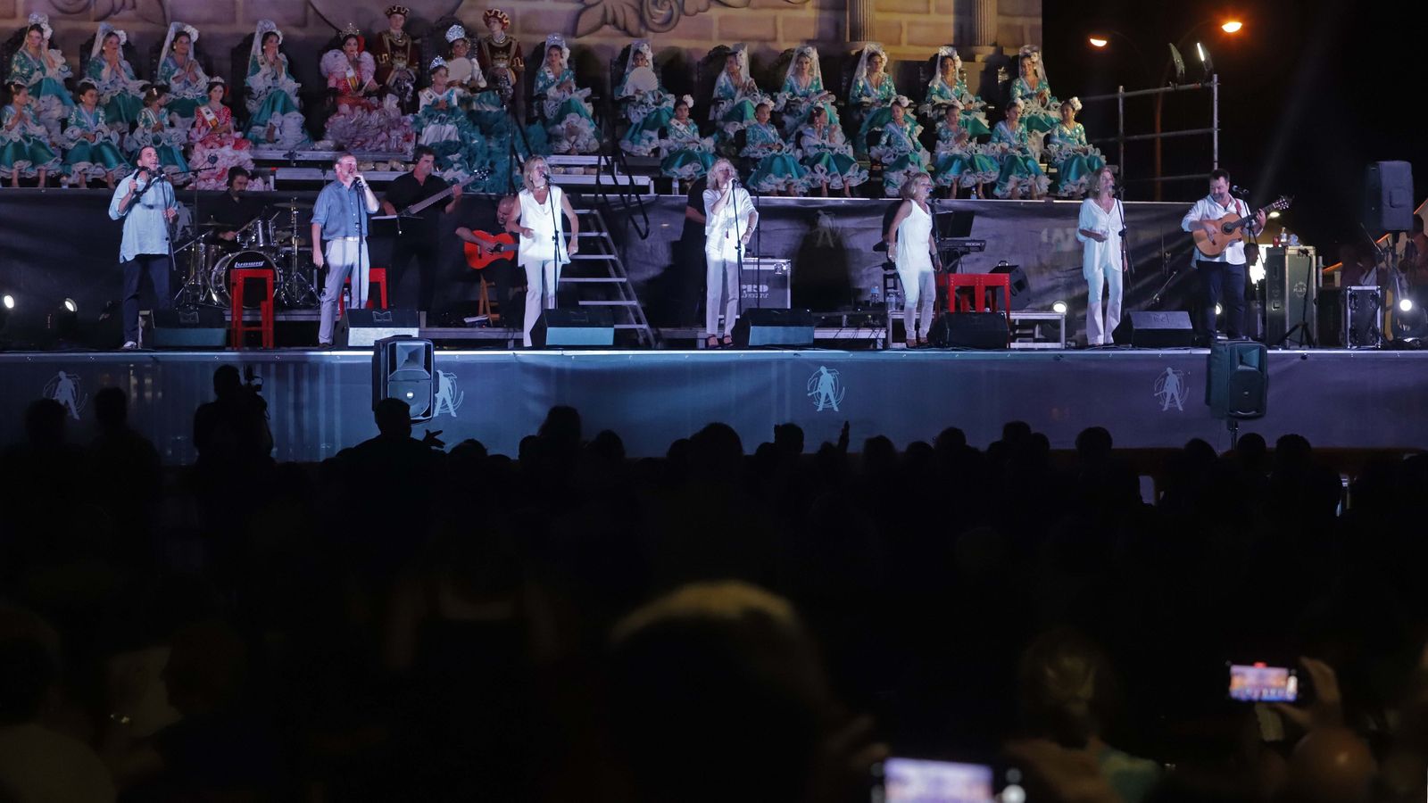 Fotos de la Coronación de las Reinas y Damas de la Feria de La Línea 2022