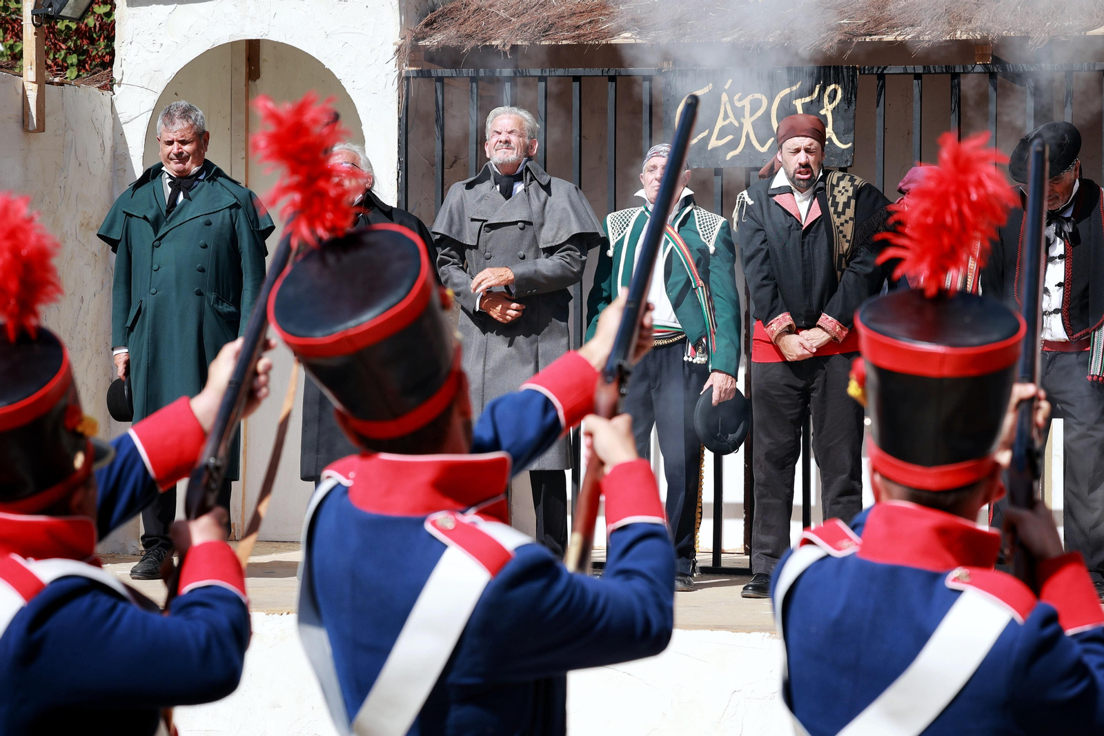 Los bandoleros triunfan Grazalema: las mejores imágenes de la popular recreación de la Sierra de Cádiz