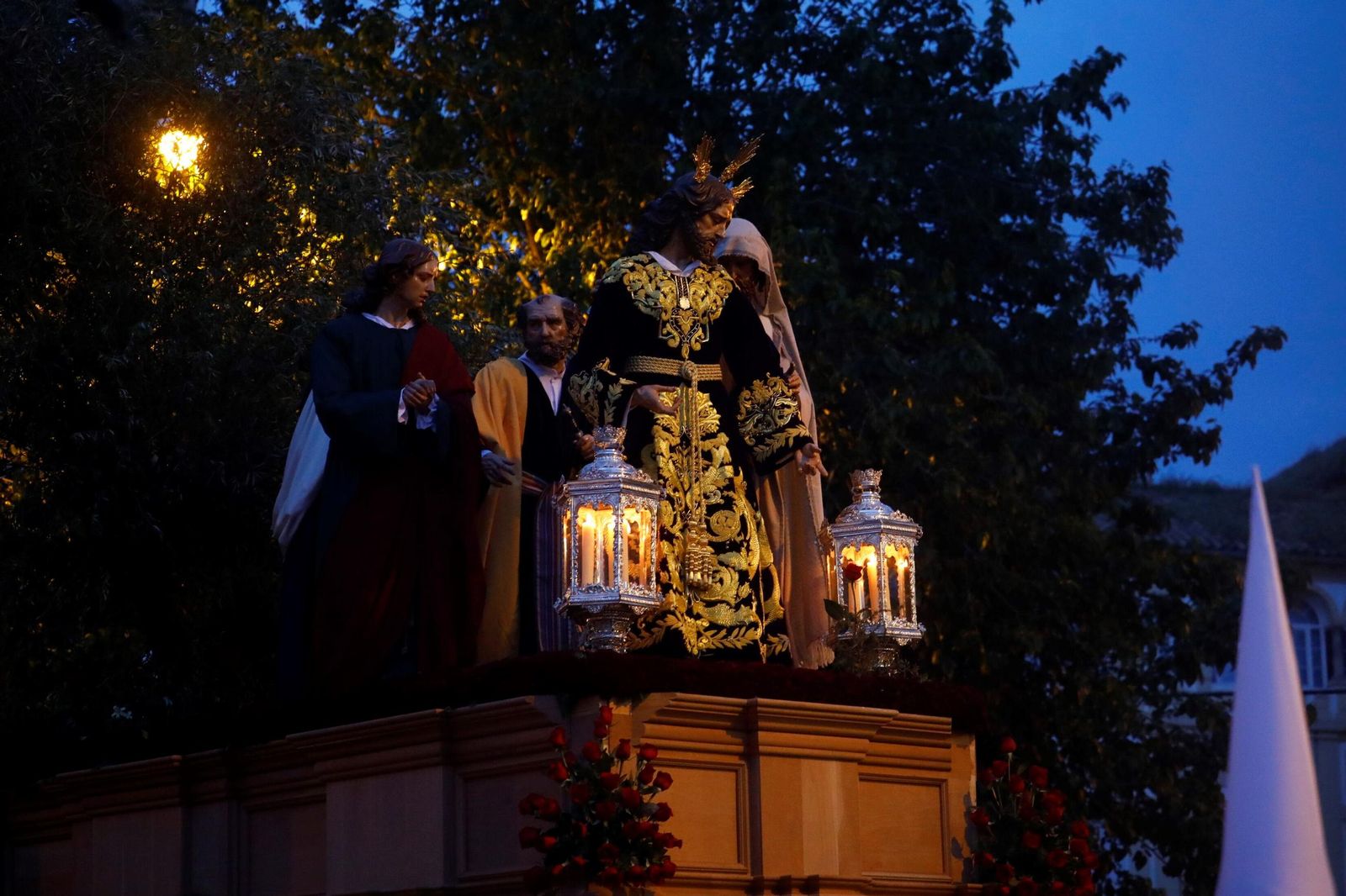 La procesión del Señor de la Salud de Puerta Nueva, en imágenes