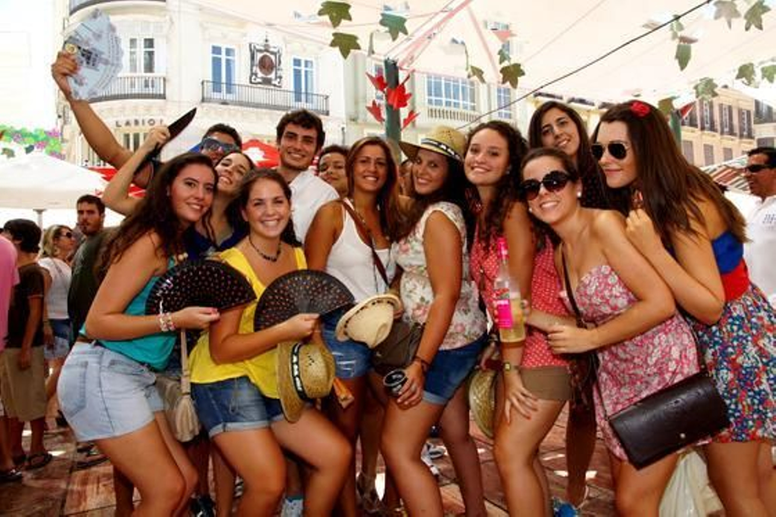 Cristina, Javi, Patri, María, Ro, Ana, Miriam, Magda, Cristina, Sonia e Isa. 

Foto: Punto Press