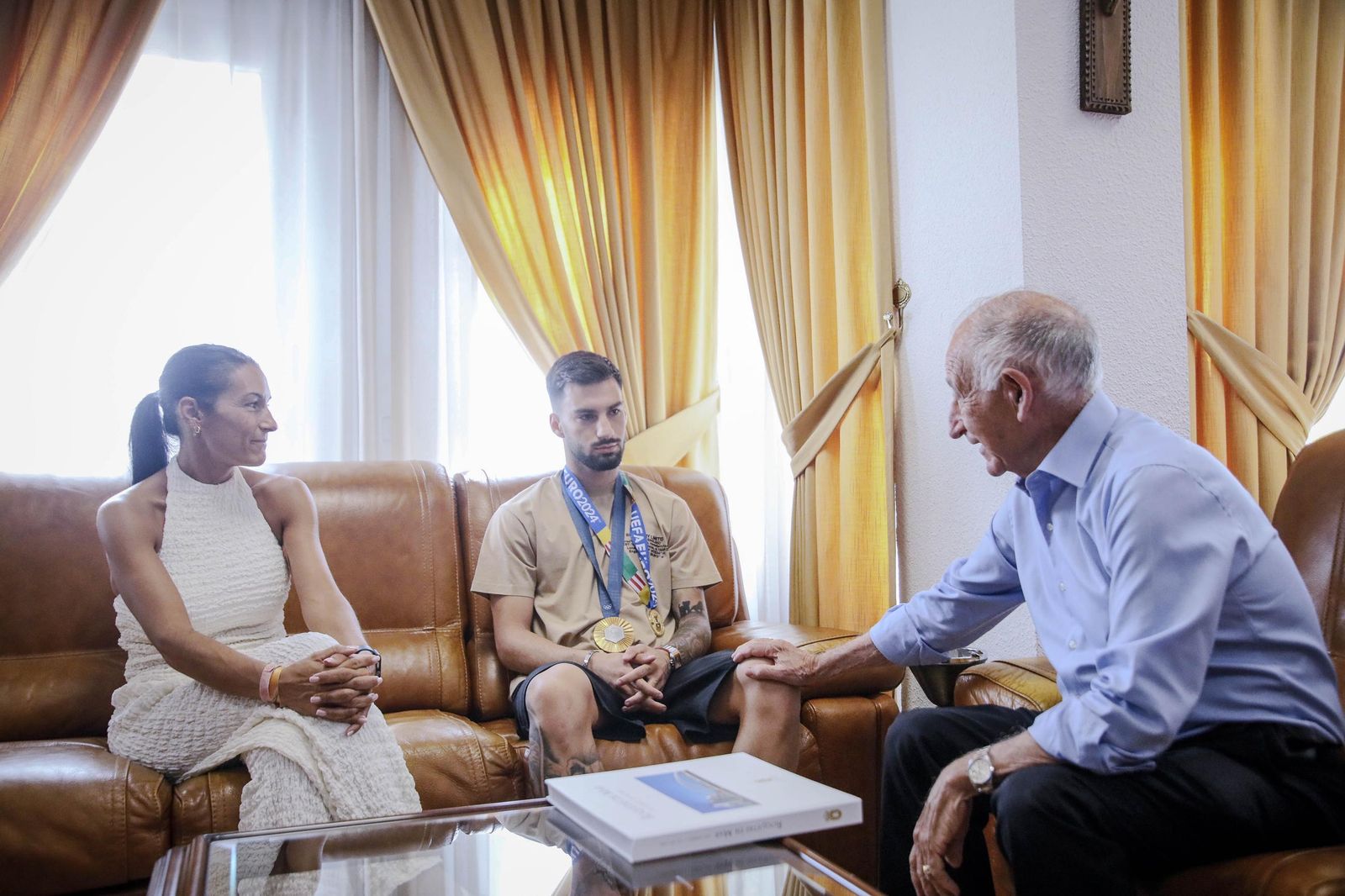 Álex Baena en el Ayto de Roquetas de Mar, en imágenes