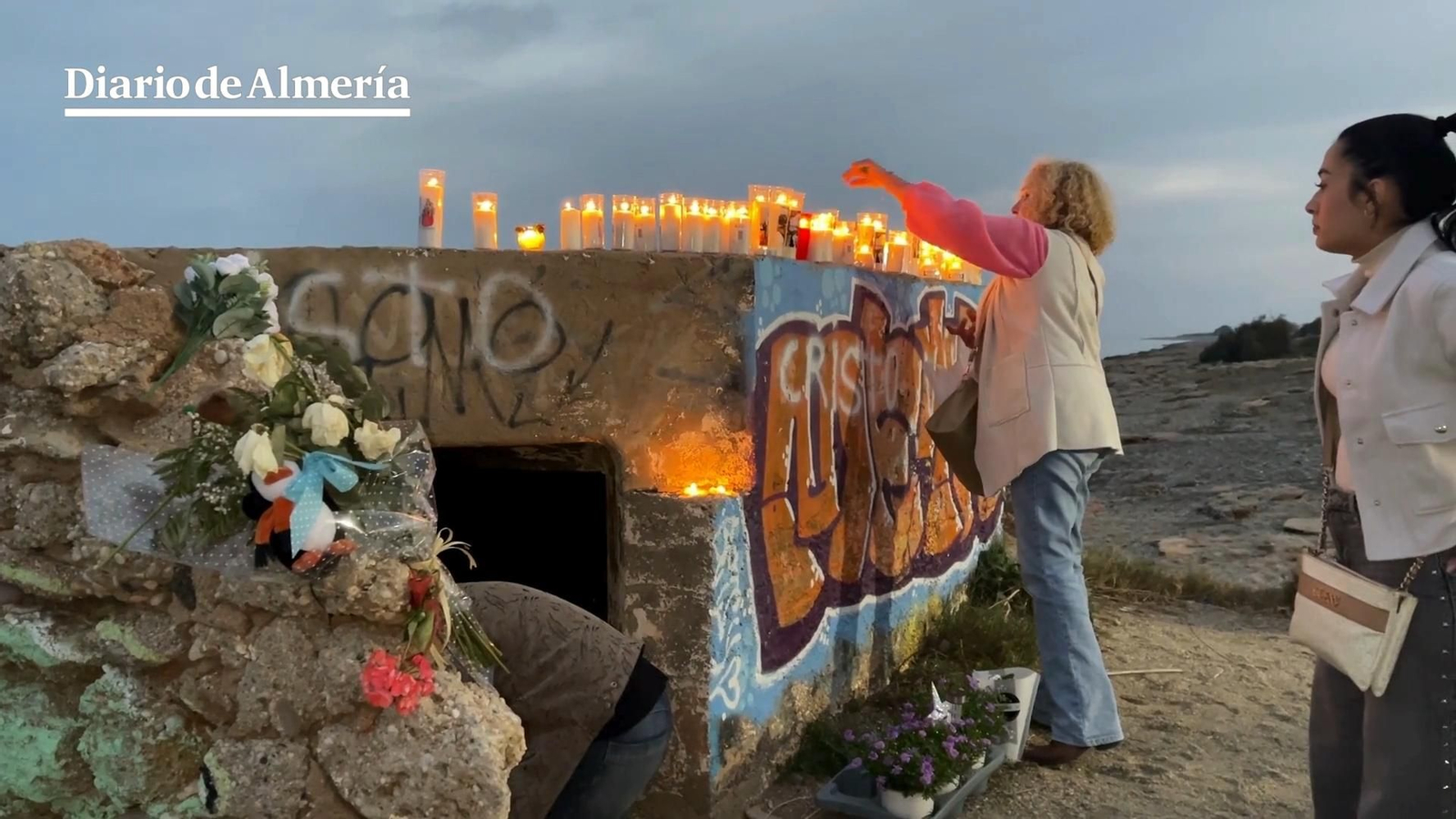 Los vecinos de Garrucha rinden homenaje al niño asesinado hace una semana