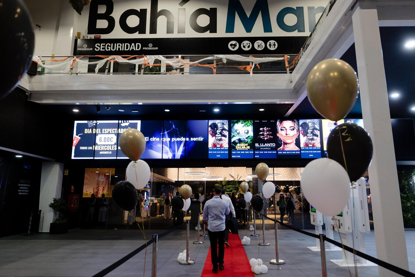 Una imagen de los nuevos cines de Bahía Mar, inaugurados en la tarde del pasado jueves.