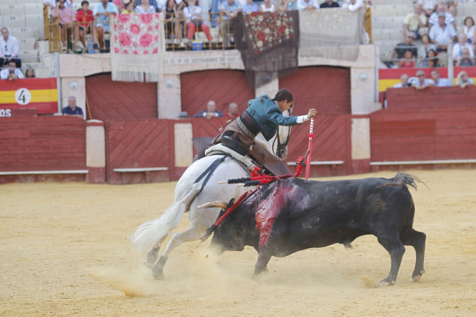 Fotogalería corrida de rejones. Feria de Almería 2019