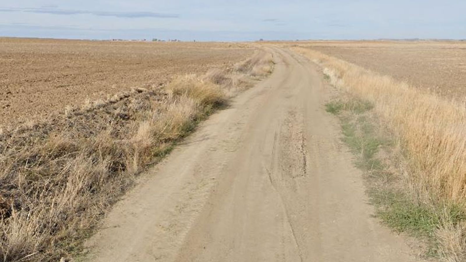 Paciencia en el tramo previo a Zamora. La única referencia será el polígono industrial de Los Llanos, a nuestra izquierda.