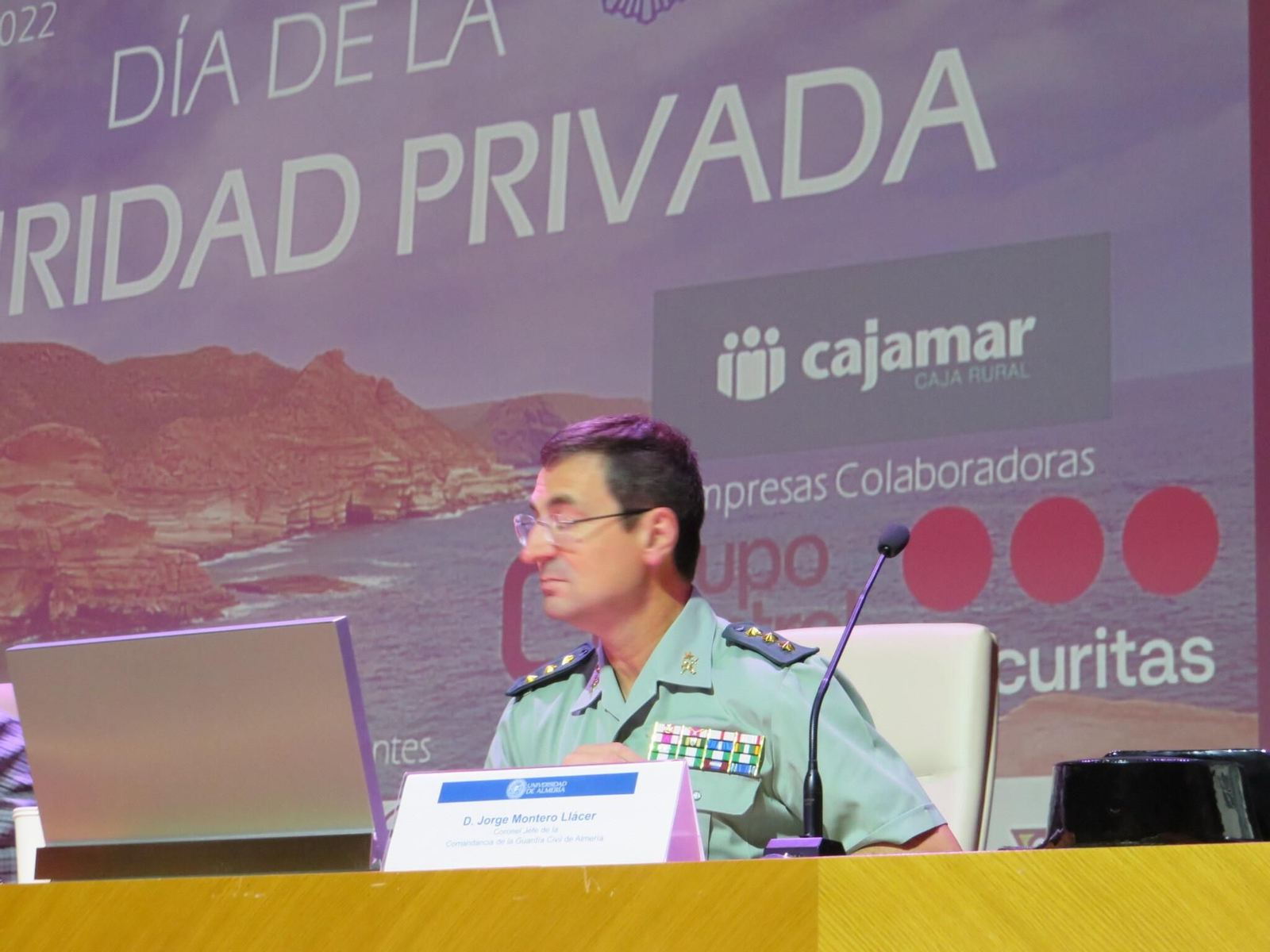 Policía y Guardia Civil premian a la seguridad privada en la UAL.