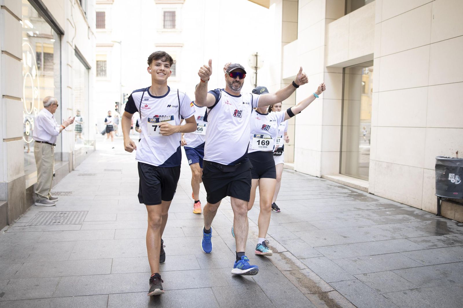 Encuéntrate en la Carrera 091 de Granada
