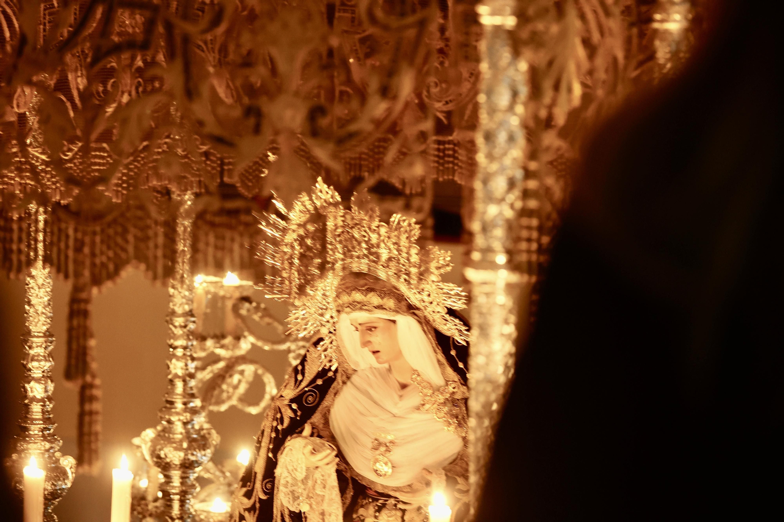 El Sepulcro en el Viernes Santo en Málaga El Sepulcro en el Viernes Santo en Málaga