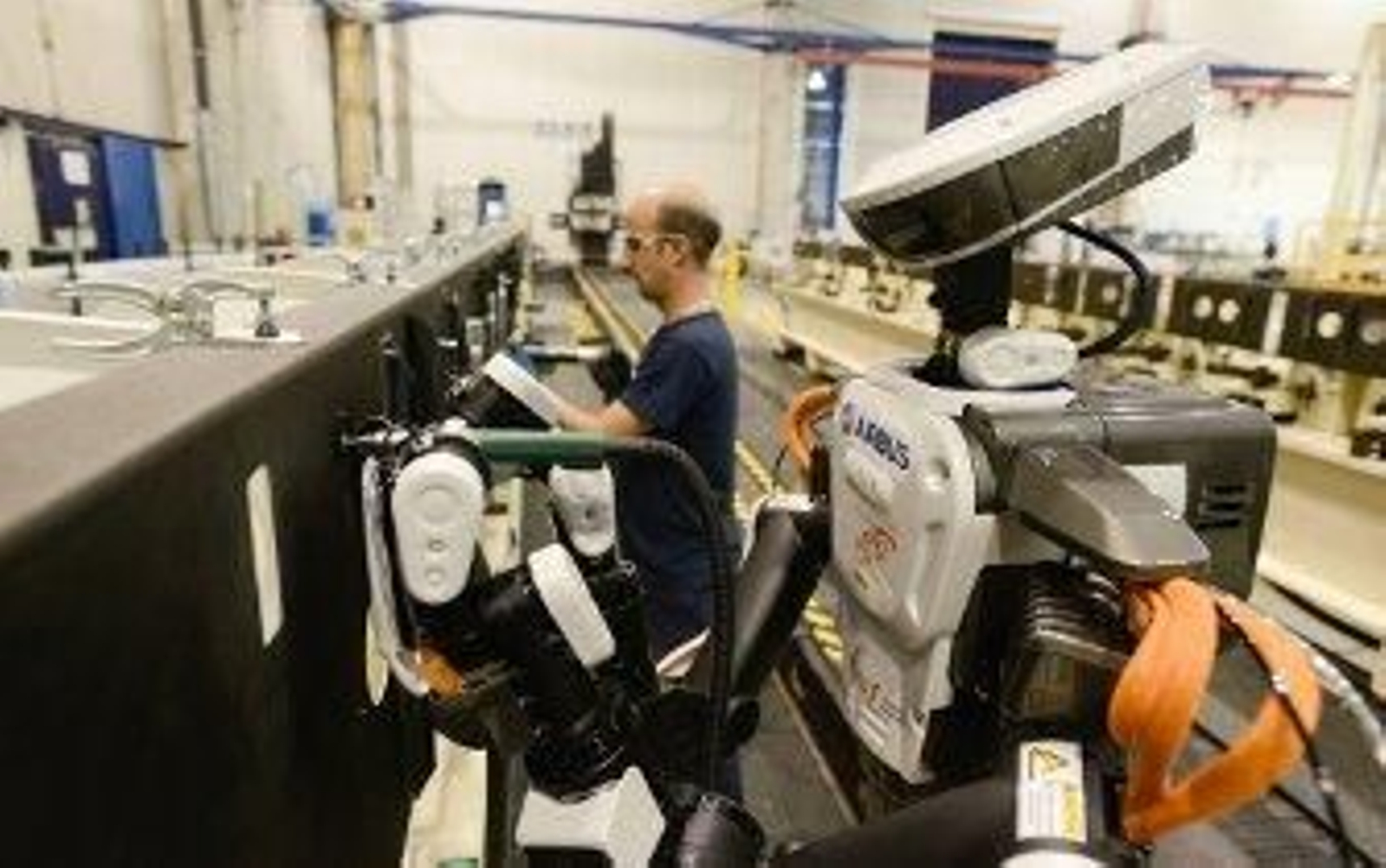 Airbus experimenta con un robot en sus cadenas de montaje