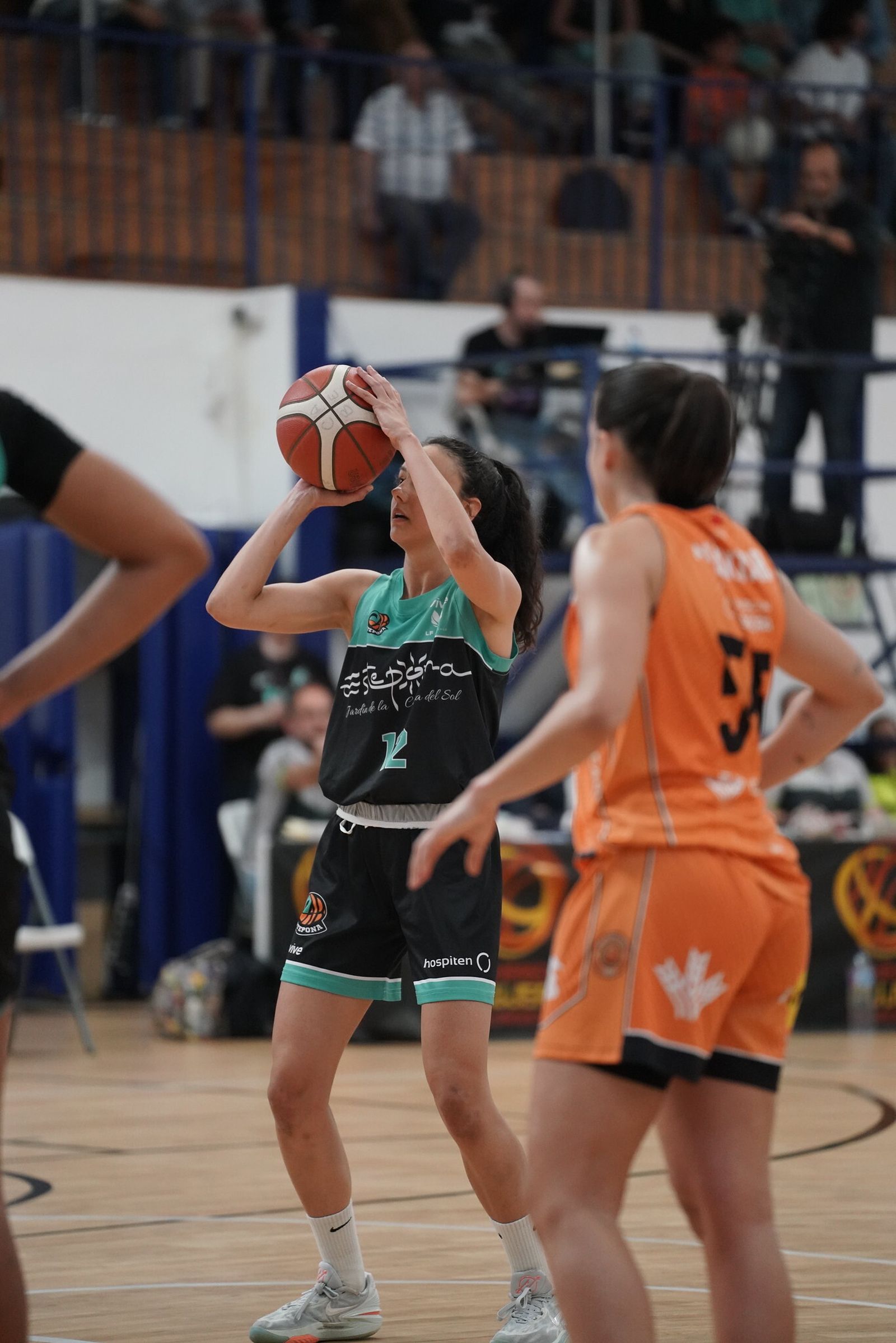 Ambientazo en Estepona para la Final Four de ascenso a Liga Femenina