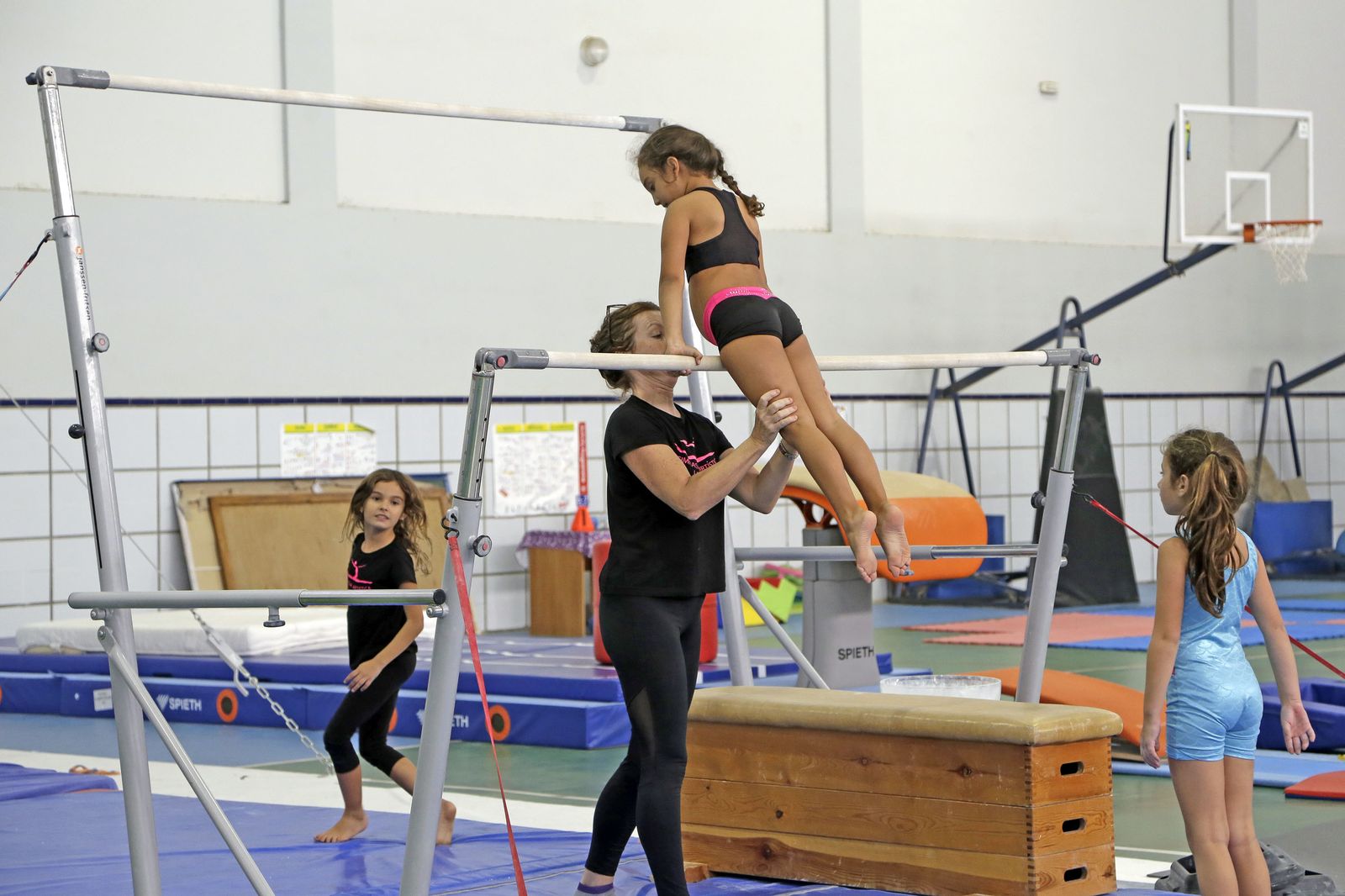 Delegado de Gobierno de la Junta con el Club Gimnasia Artística de La Barca