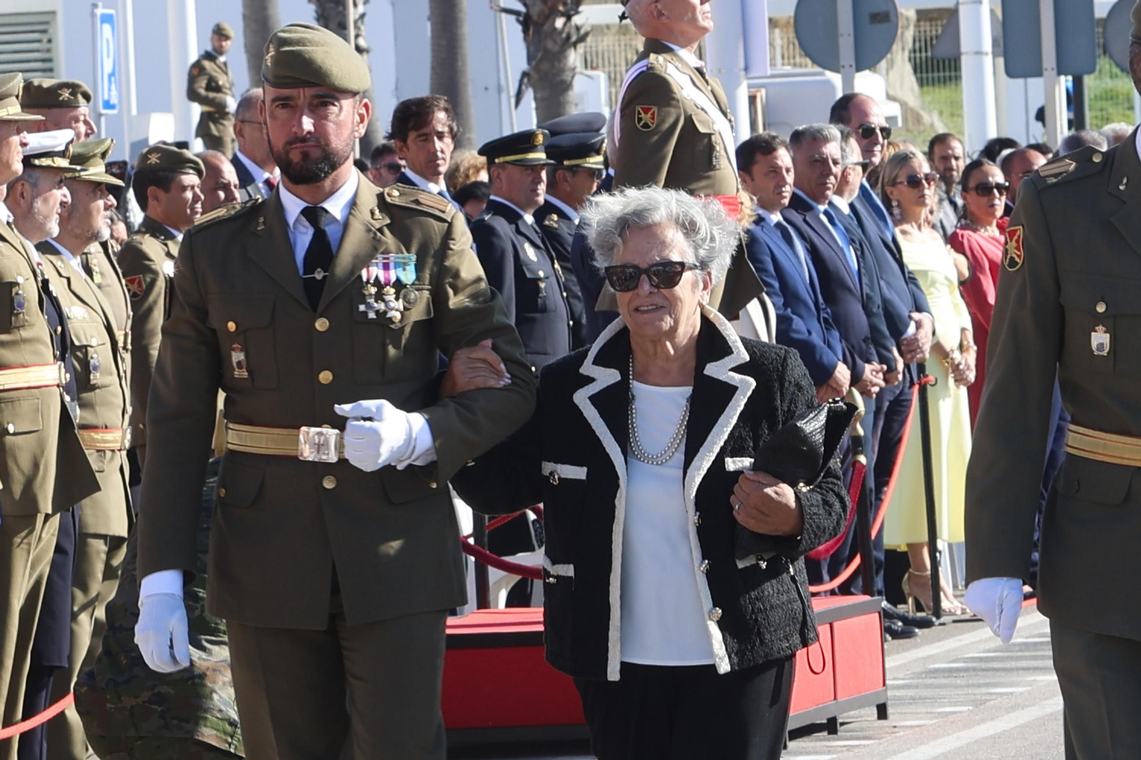 Las fotos de la jura de bandera civil en Tarifa