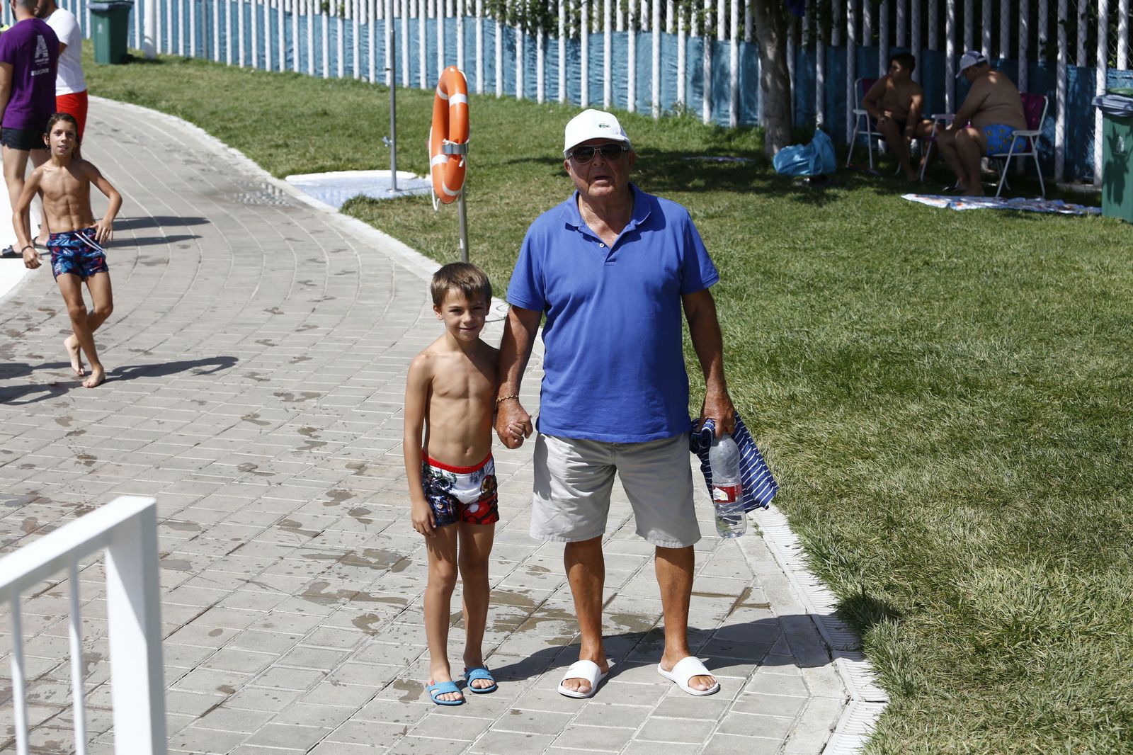 La piscina de Almanjáyar, un oasis veraniego