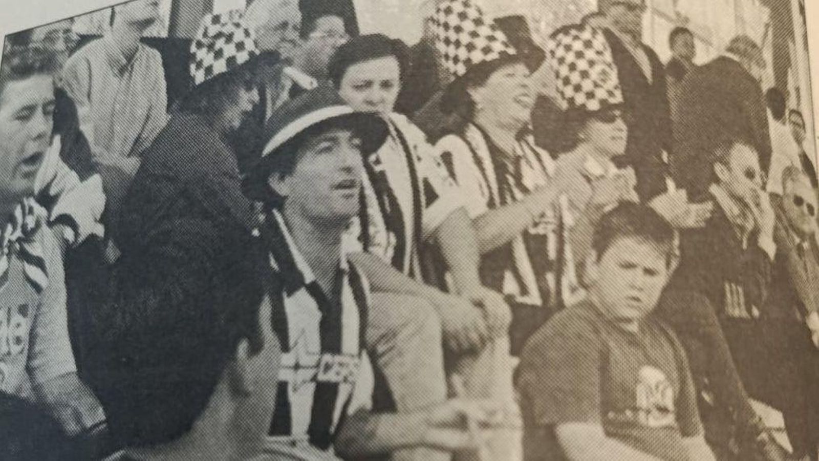 Aficionados de la Balona, en Utrera en mayo de 1999