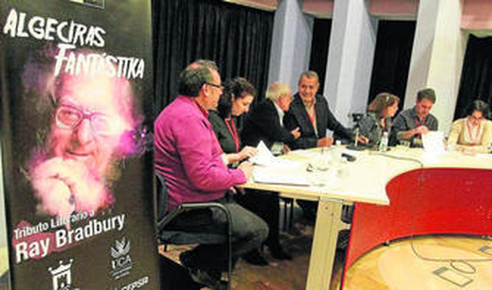 Imagen del acto literario de Algeciras Fantástika, ayer en el Pérez Villalta.
