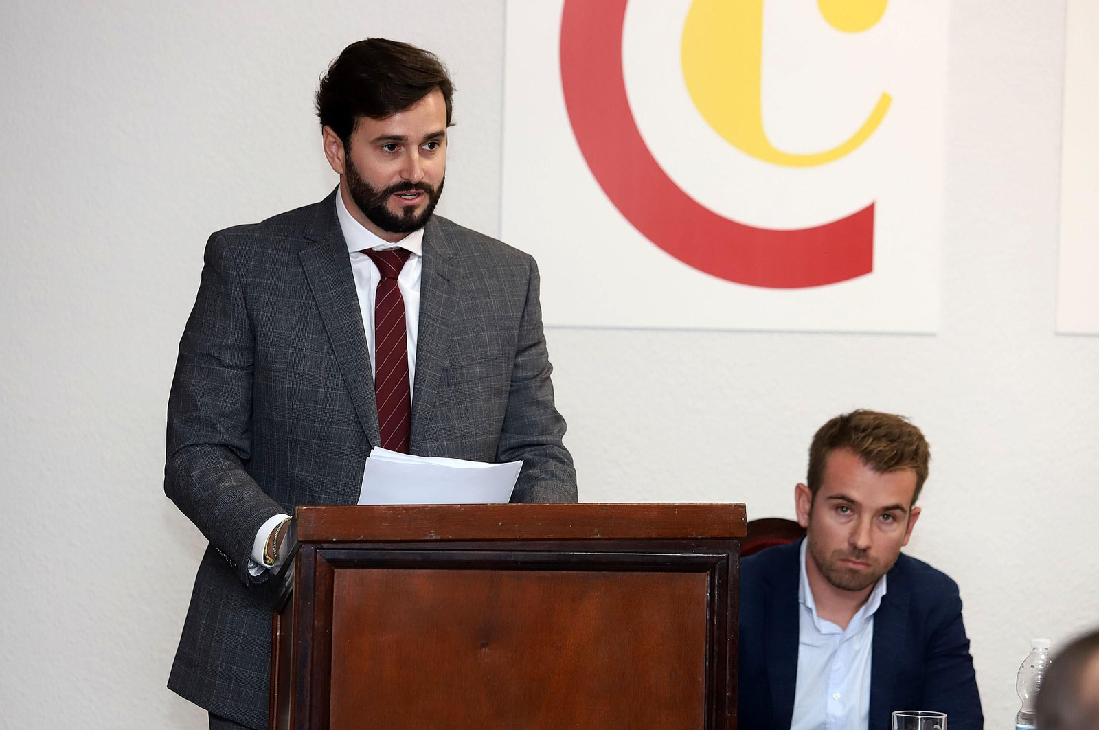 Daniel Toscano durante un pleno de la Cámara de Comercio de Huelva. Daniel Toscano durante un pleno de la Cámara de Comercio de Huelva.