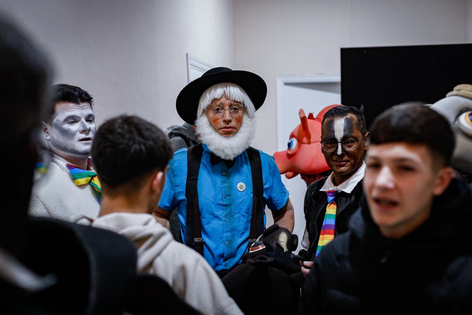 Búscate entre las mejores imágenes de la sexta sesión de cuartos de final del COAC 2026