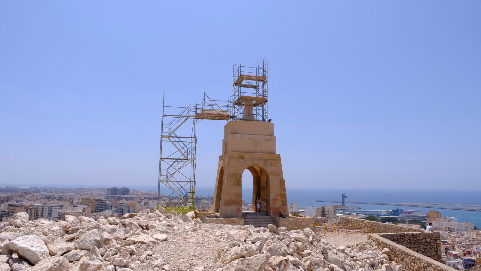 El Sagrado Corazón de Jesús, desmontado