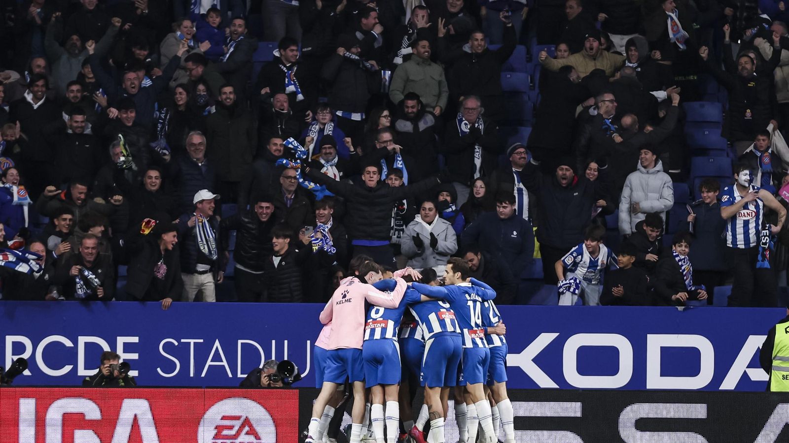 Roberto ya golea y gana partidos con el Espanyol