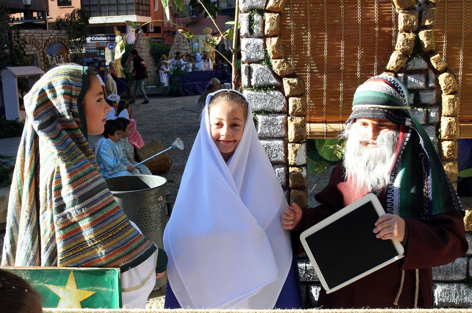 Imágenes del Belén viviente del Colegio María Inmaculada.