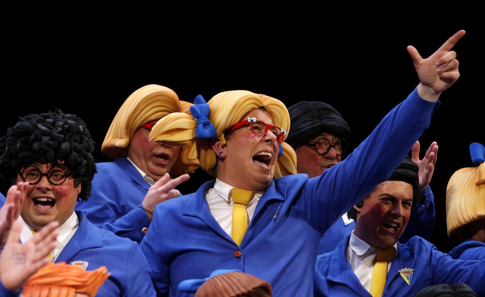 Las imágenes de la sexta función de cuartos