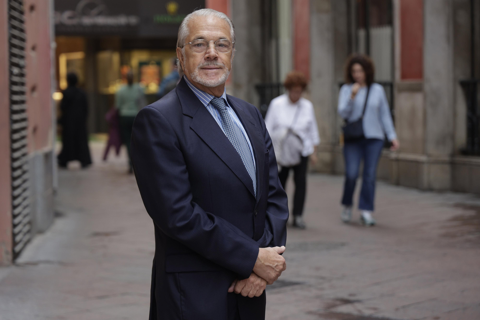 José Luis Segura, venerable de la nueva Logia de Sevilla.