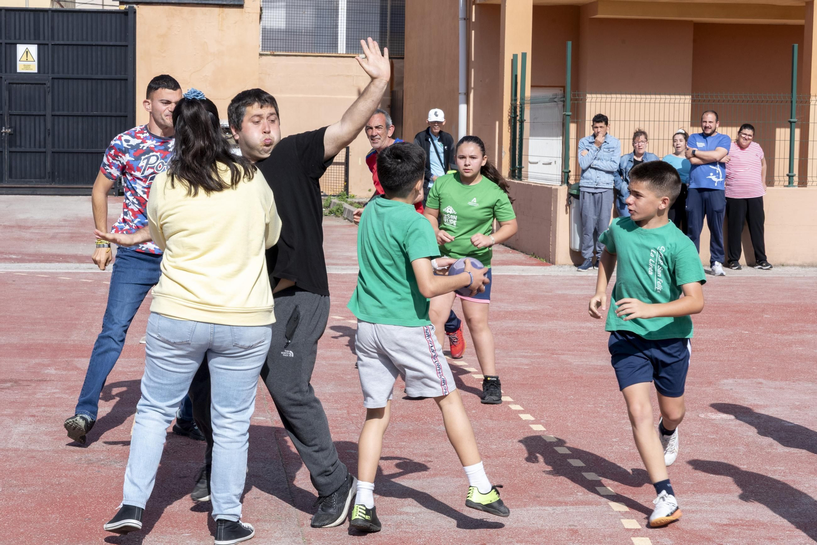 Las fotos del torneo de balonmano de las III Jornadas Deportivas inclusivas Don Bosco, de La Línea