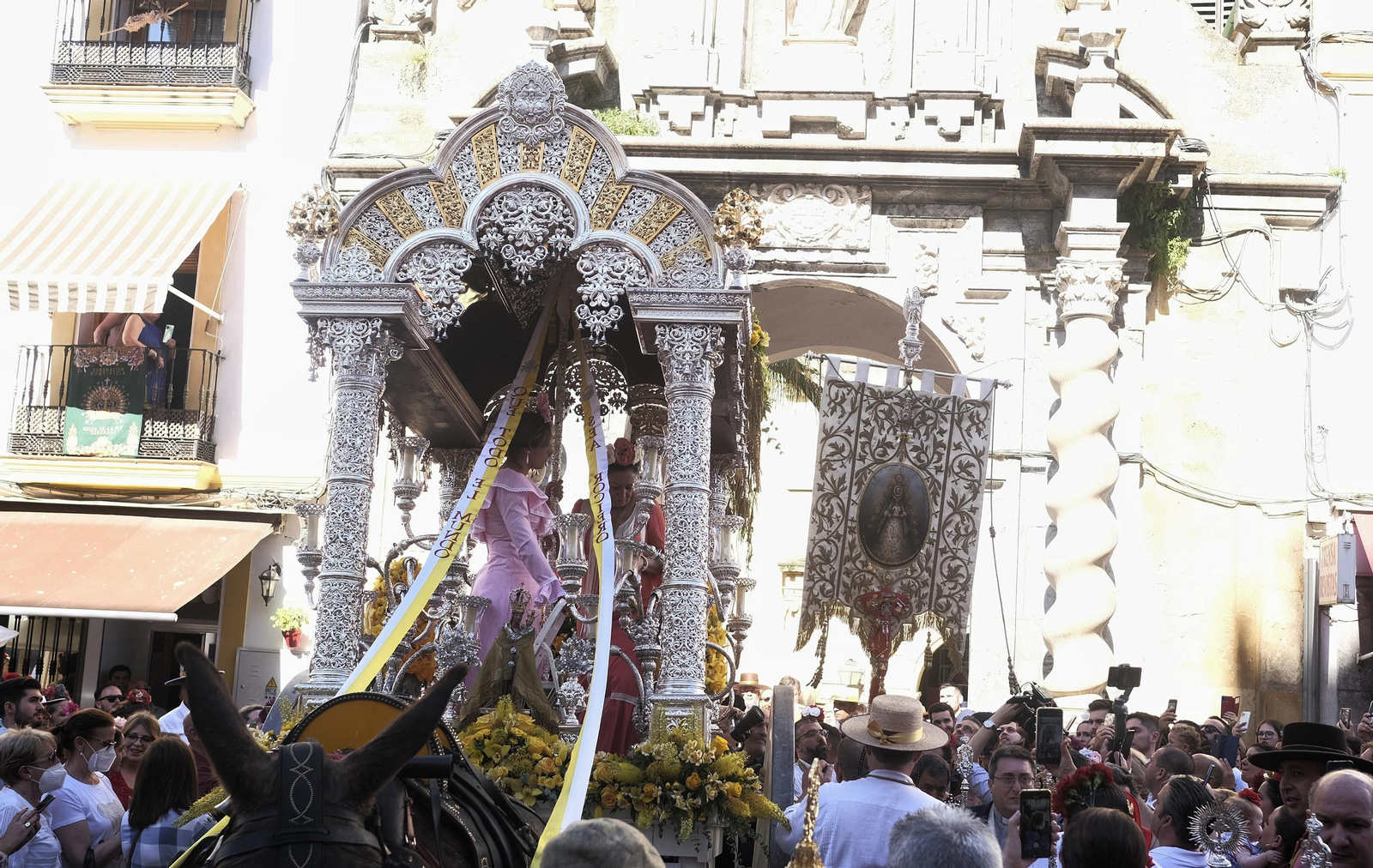 La emocionante salida de la Hermandad del Rocío de Córdoba,  en imágenes