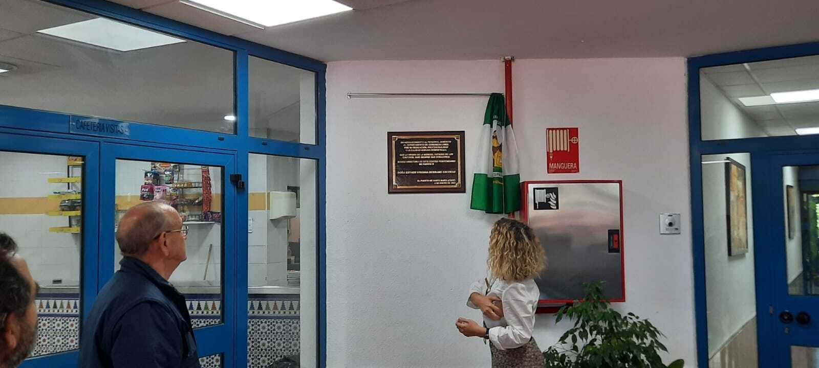 Una imagen de la placa entregada por el familiar de un recluso en Puerto III.