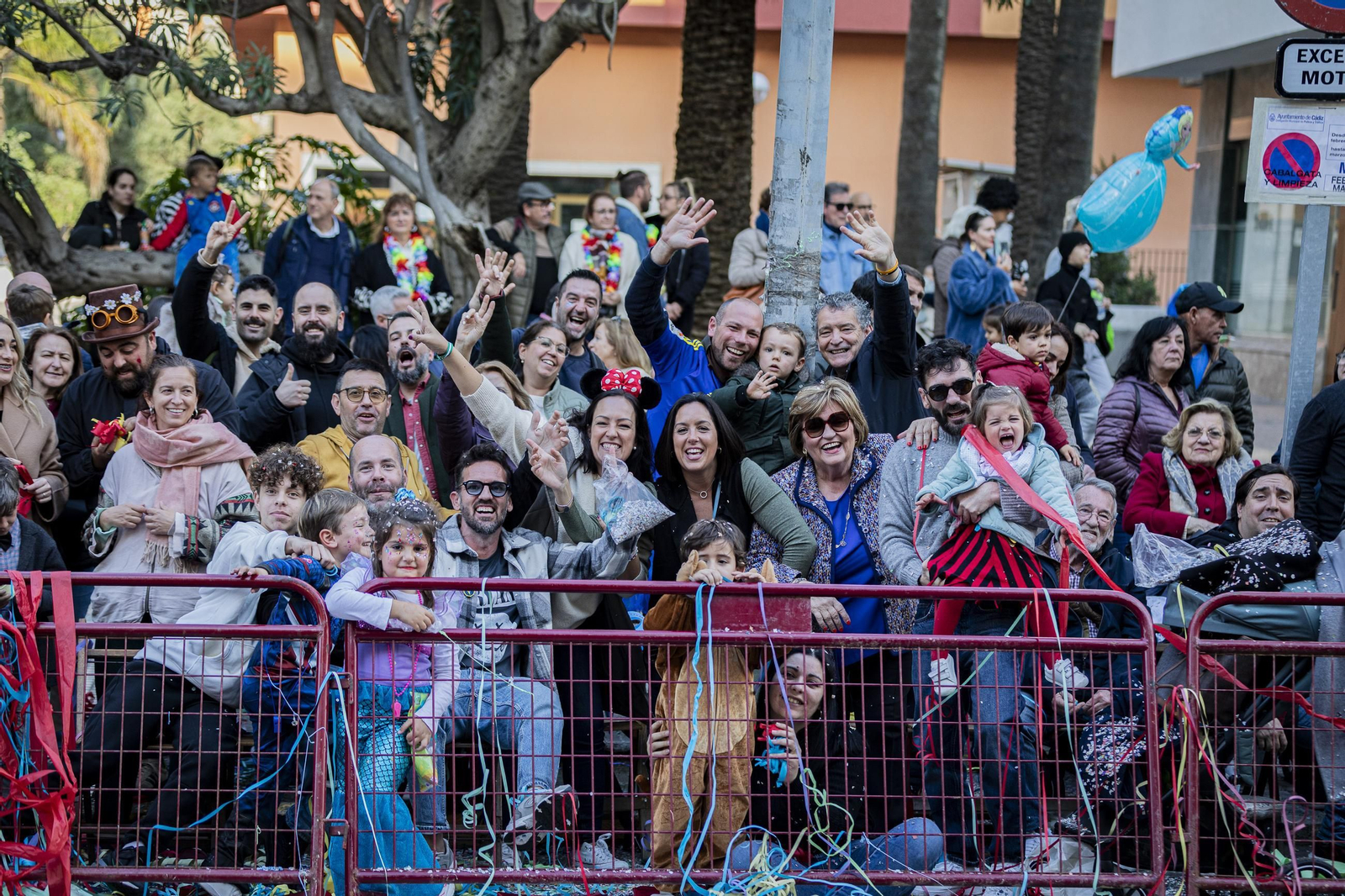 Búscate entre las mejores imágenes de la Cabalgata Magna