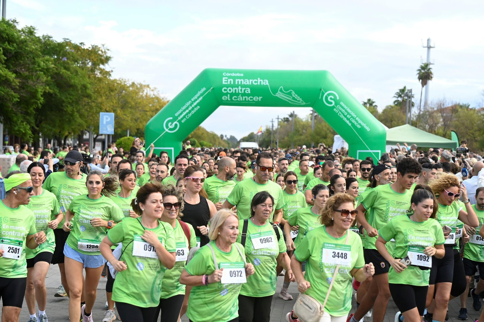 La XVIII Carrera contra el Cáncer en Córdoba, en imágenes
