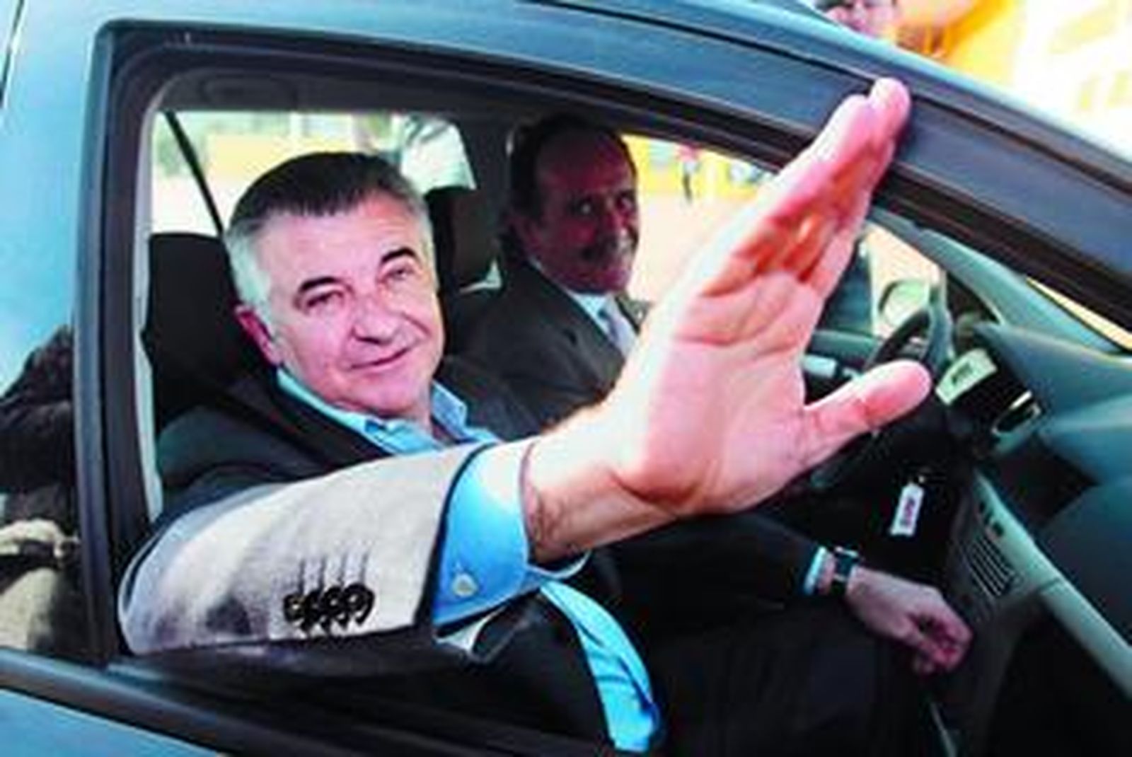 Juan Antonio Roca, ayer al marcharse de la cárcel de Albolote, en Granada.